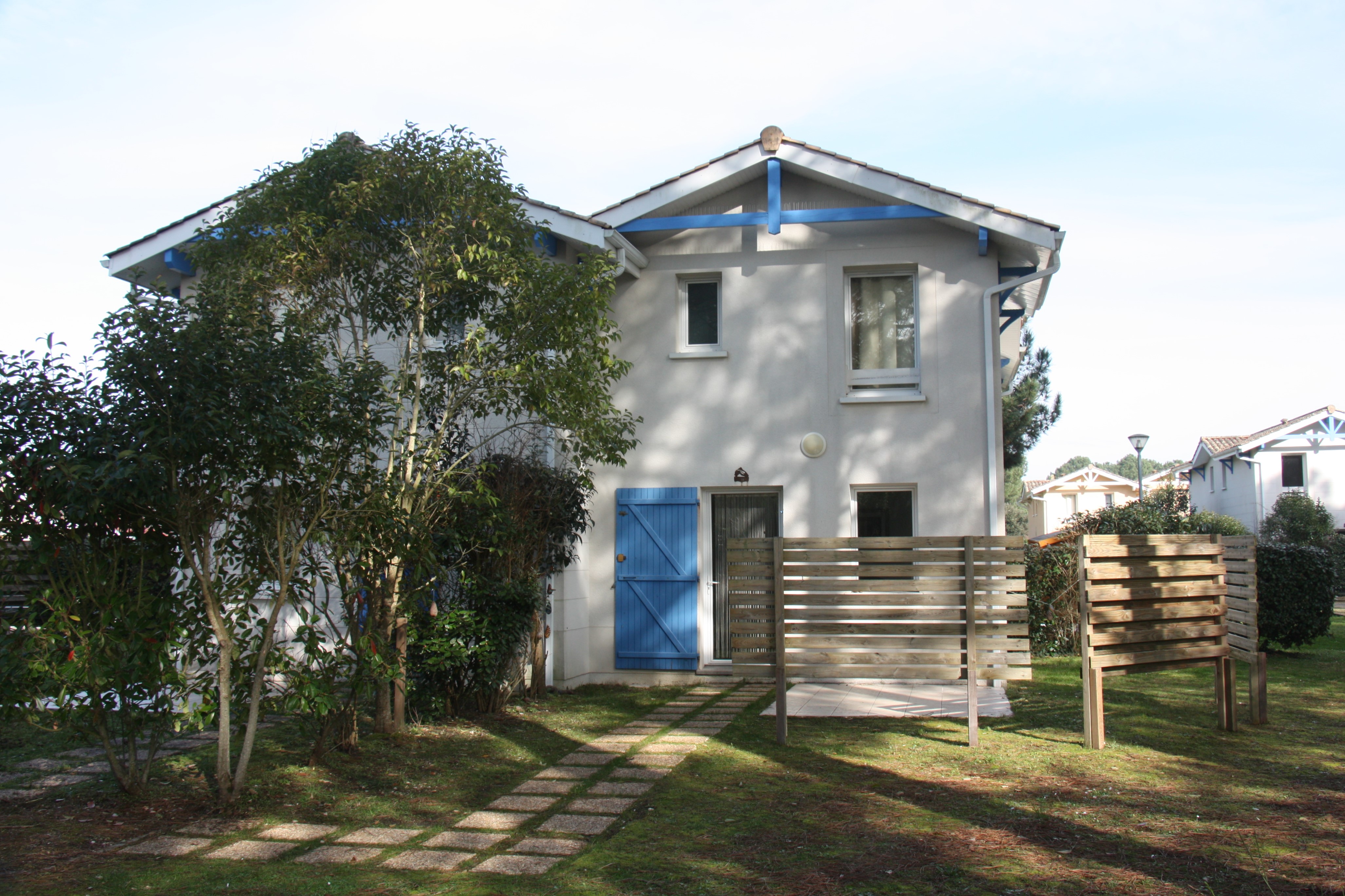 Entire home in residence