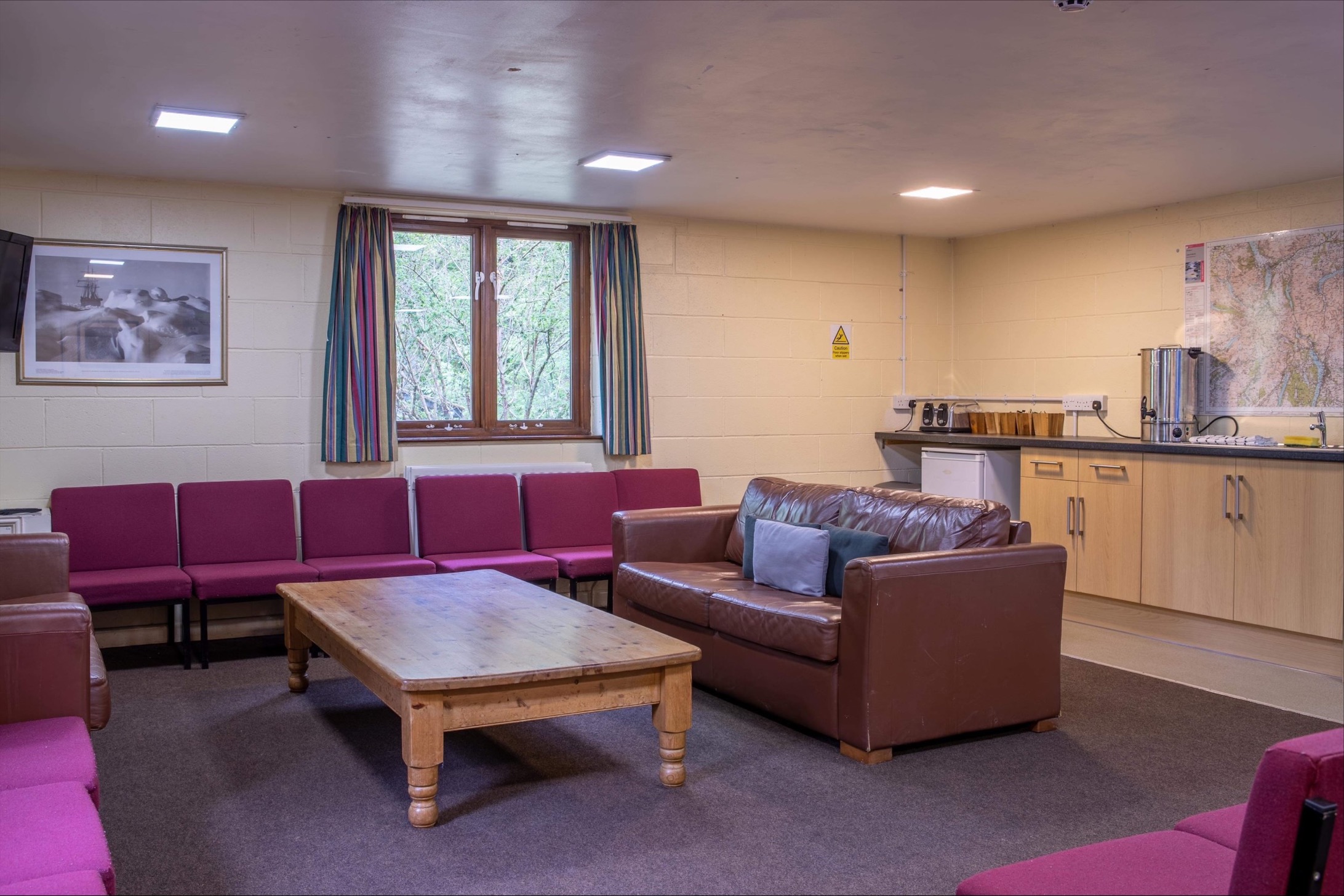 Shackleton Lodge, Brathay Hall, Ambleside Cabins for Rent in