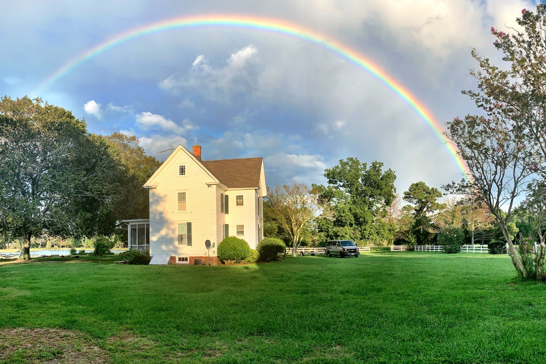 Historic Waterfront Farmhouse and Cottage Houses for Rent in Onancock, Virginia, United States