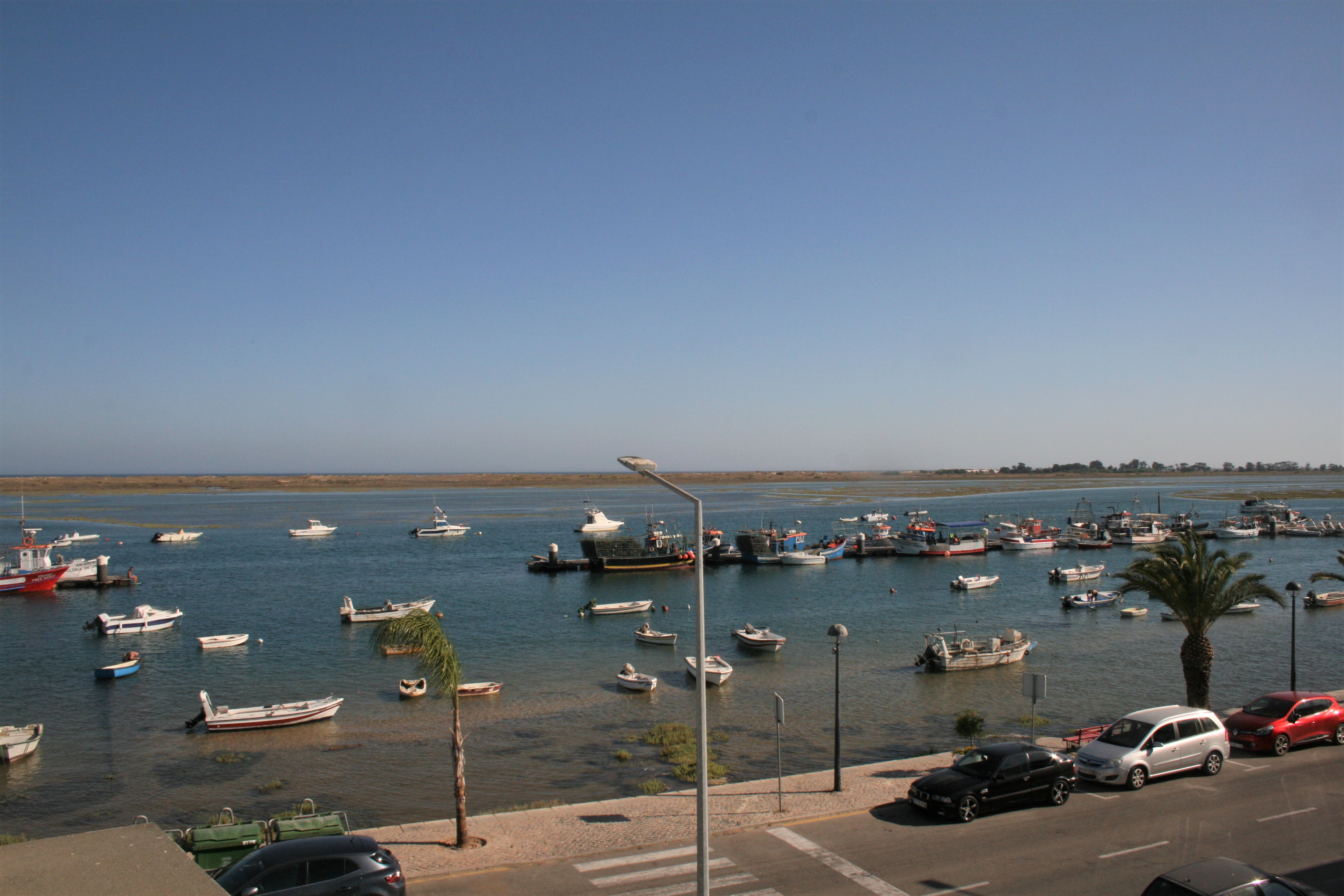Waterfront Apartment with Beautiful Sea Views