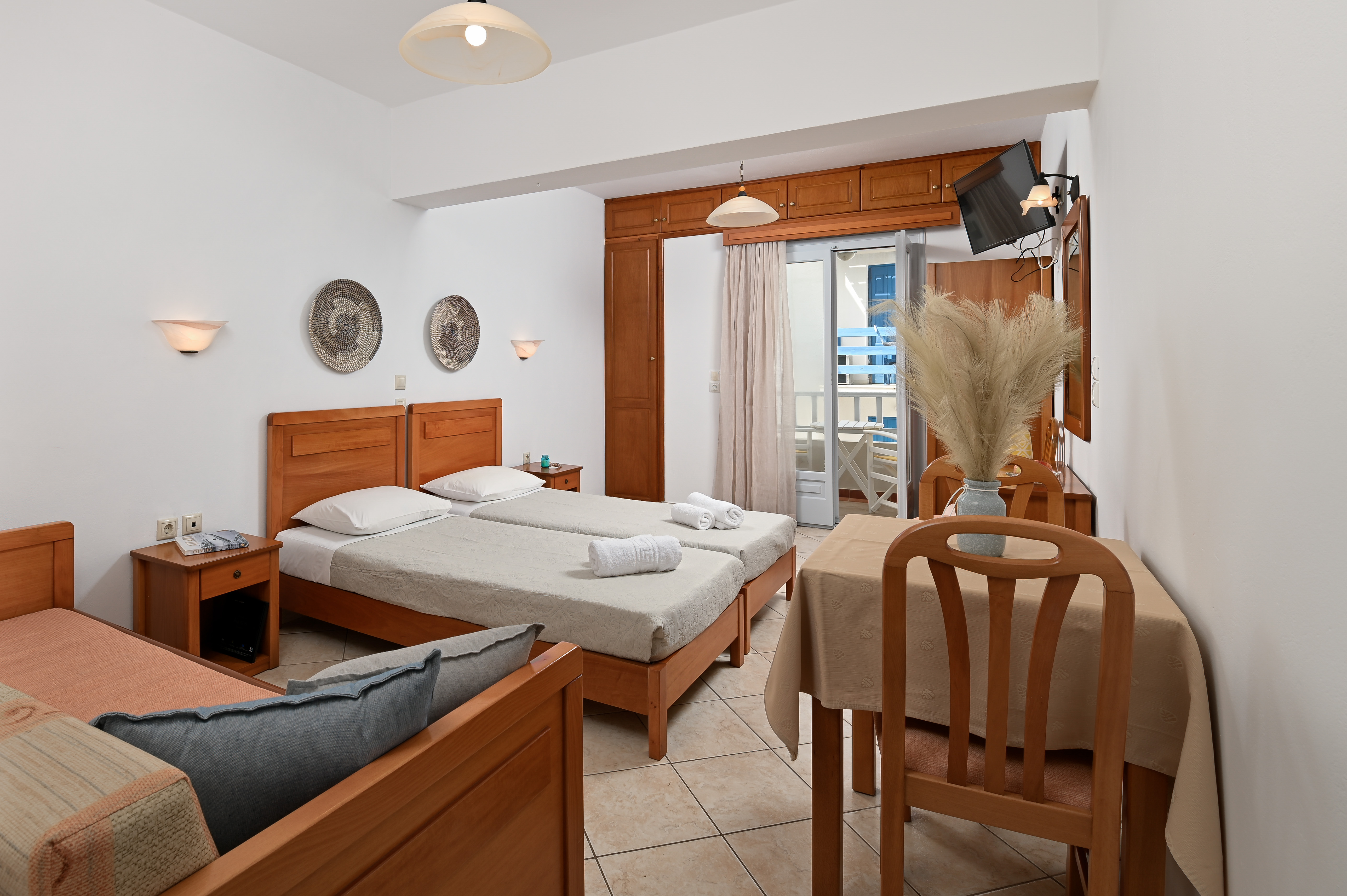50metres from the sea 3PEOPLE STUDIO CYCLADIC SUN