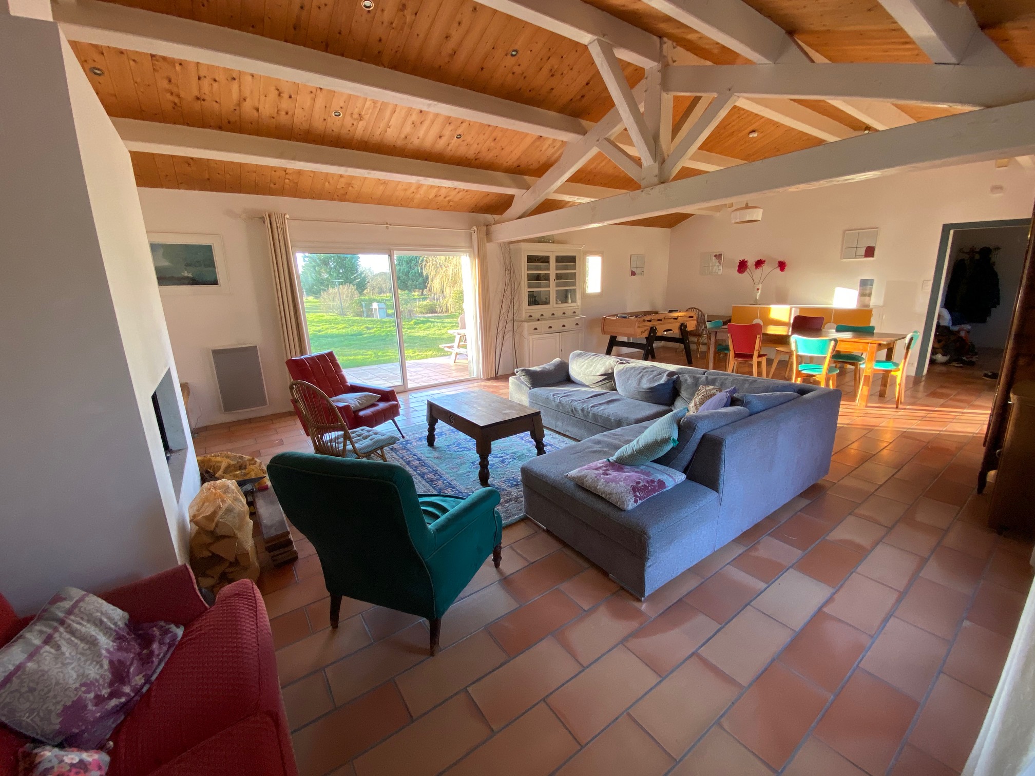 Family house : countryside and ocean
