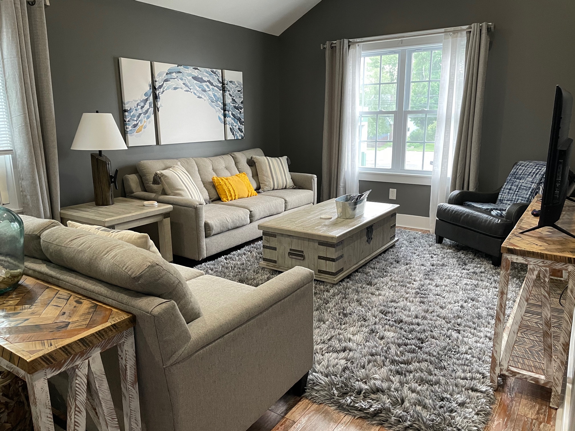 1 Bedroom Apt on the Lake Erie Wine Trail