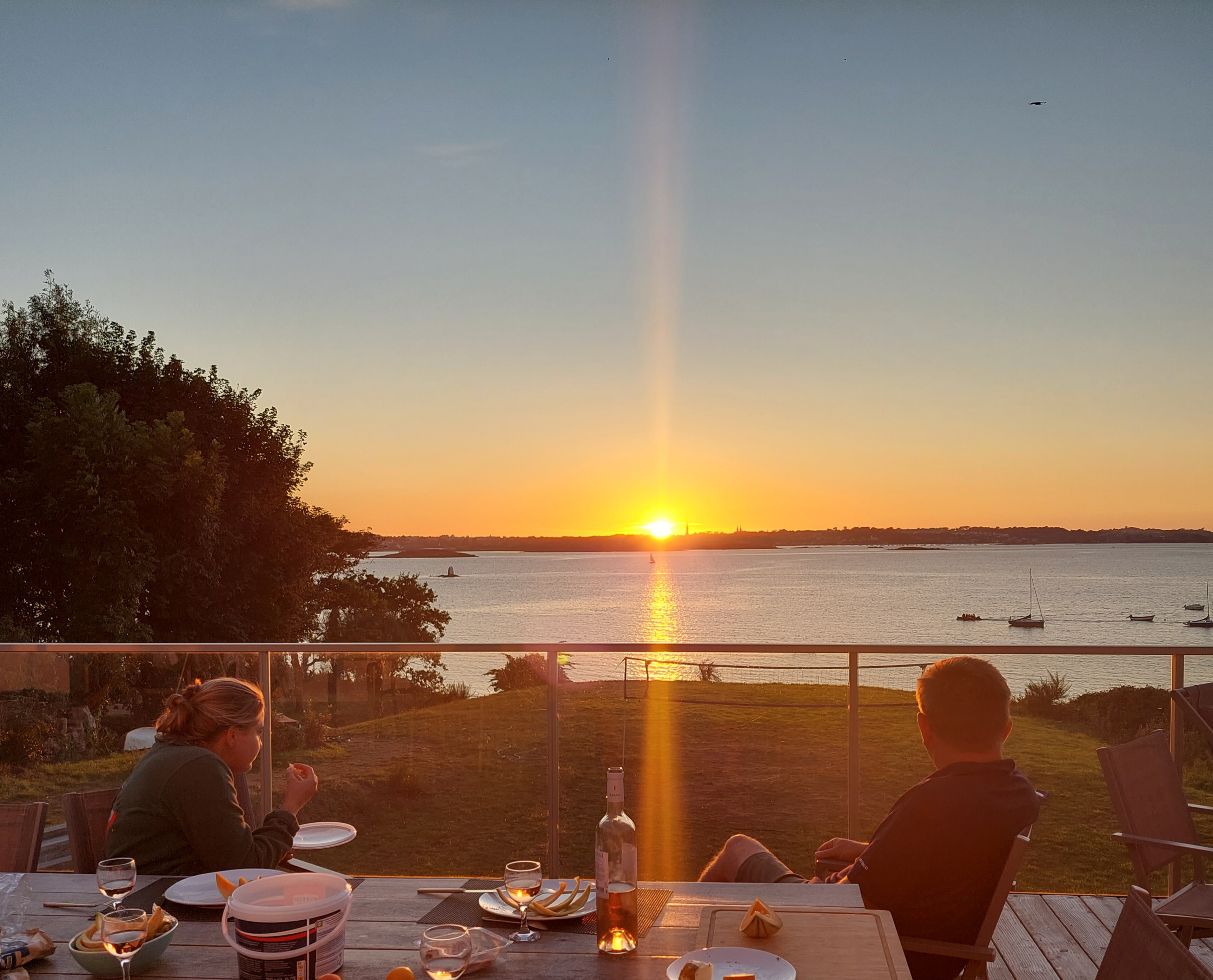 Exceptional SEA VIEW house with direct BEACH ACCESS