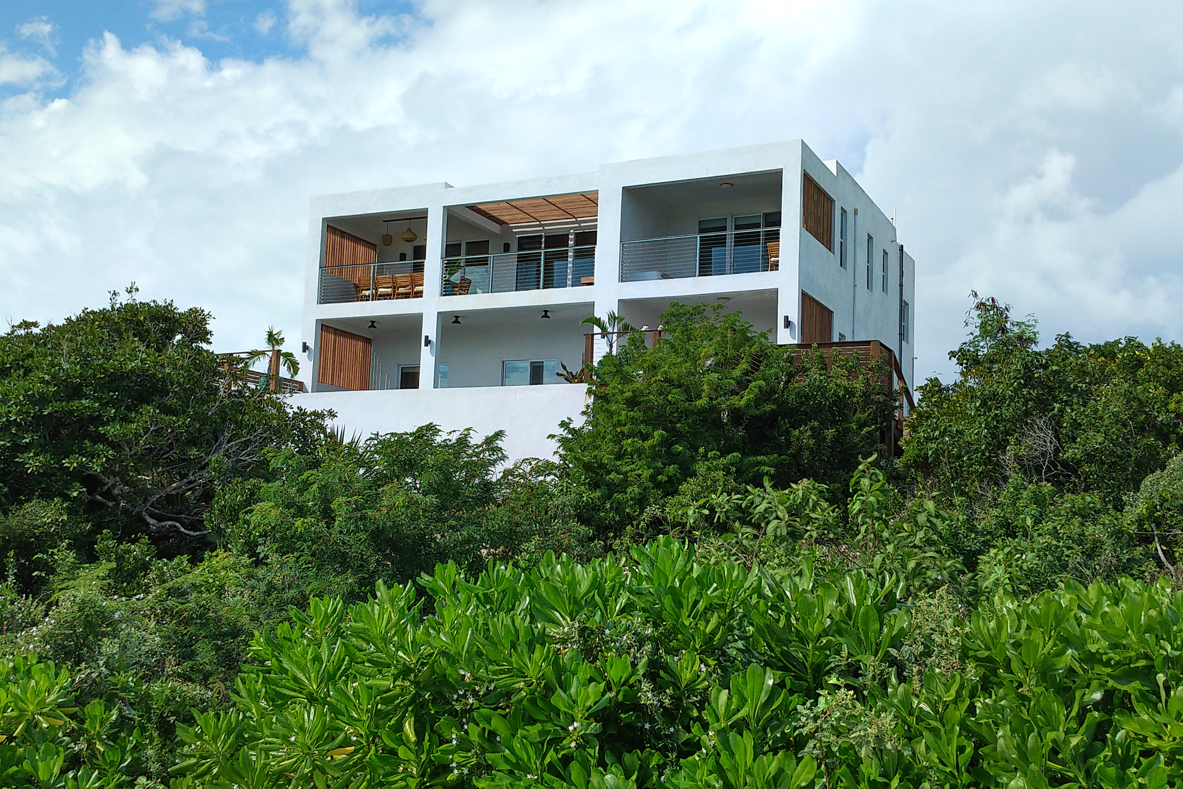 Ponciana House 3Bed Villa, Ridgetop Sea View, Pool