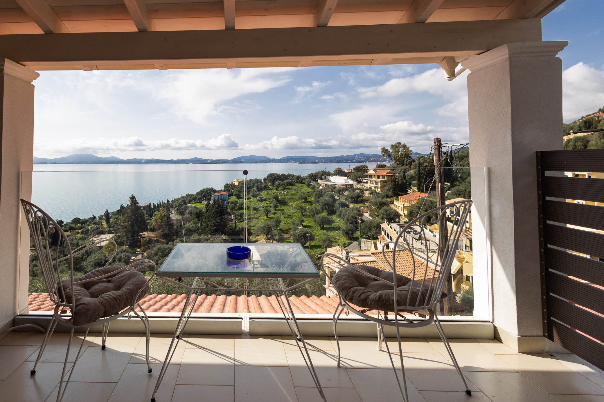 Vallia's Seaview & Stylish OneBedroom Apartment