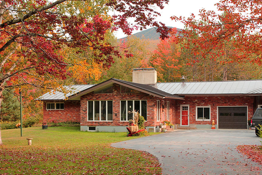 Modern and Idyllic Country Getaway  Mendon