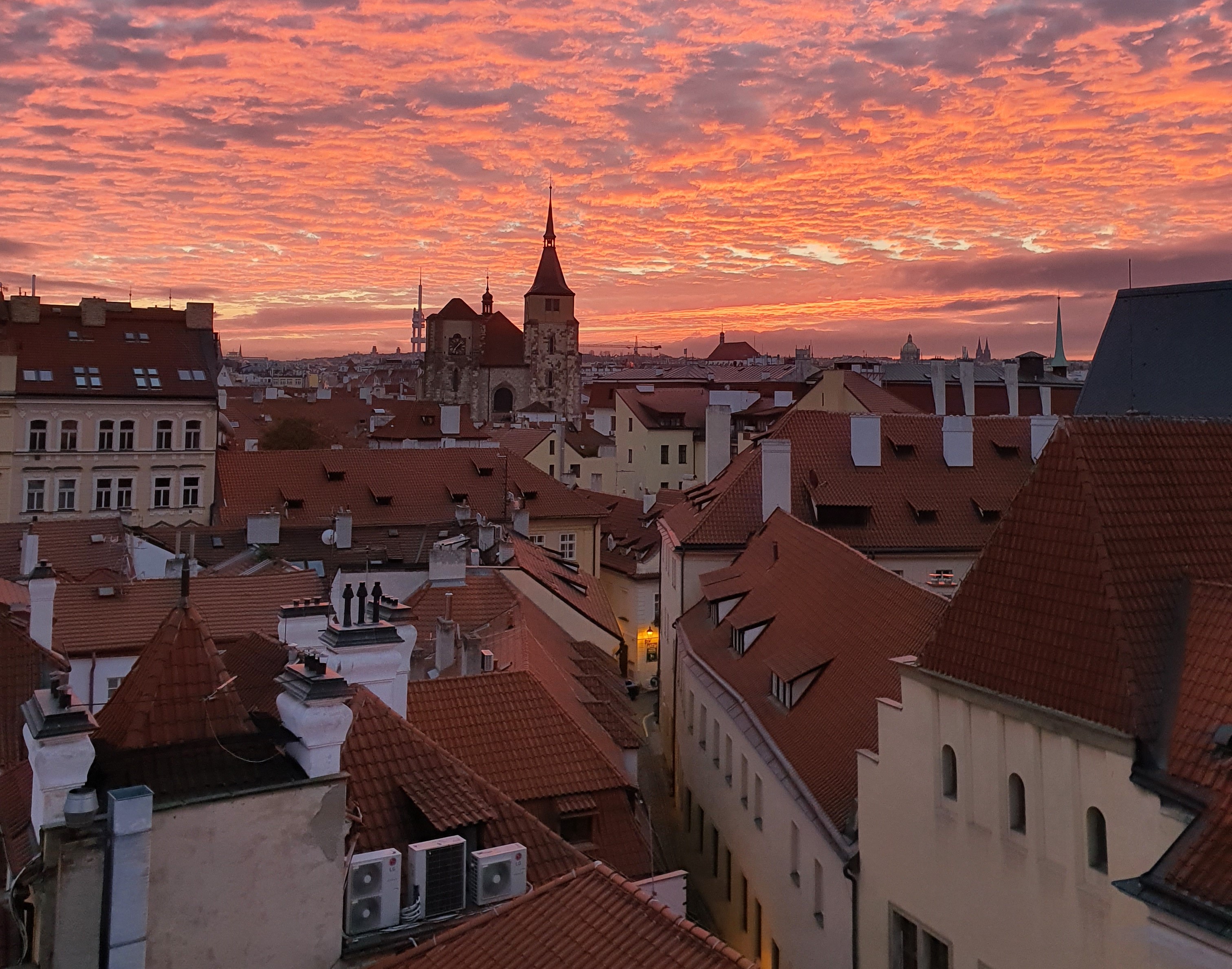 Cozy Bohemian Apt Best 4 Group View Charles Bridge