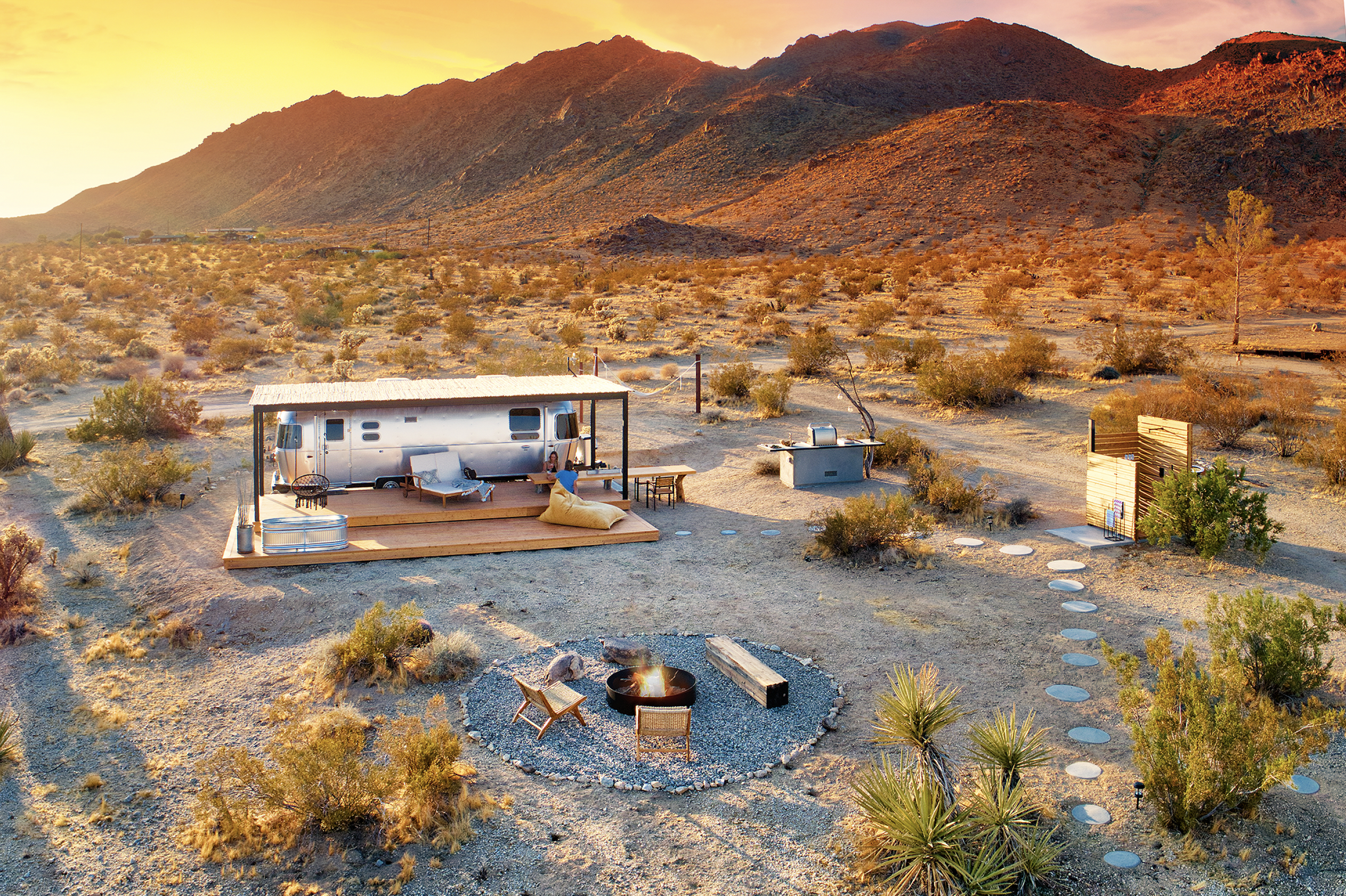 Wonderlust Airstream - Campers/RVs for Rent in Joshua Tree 
