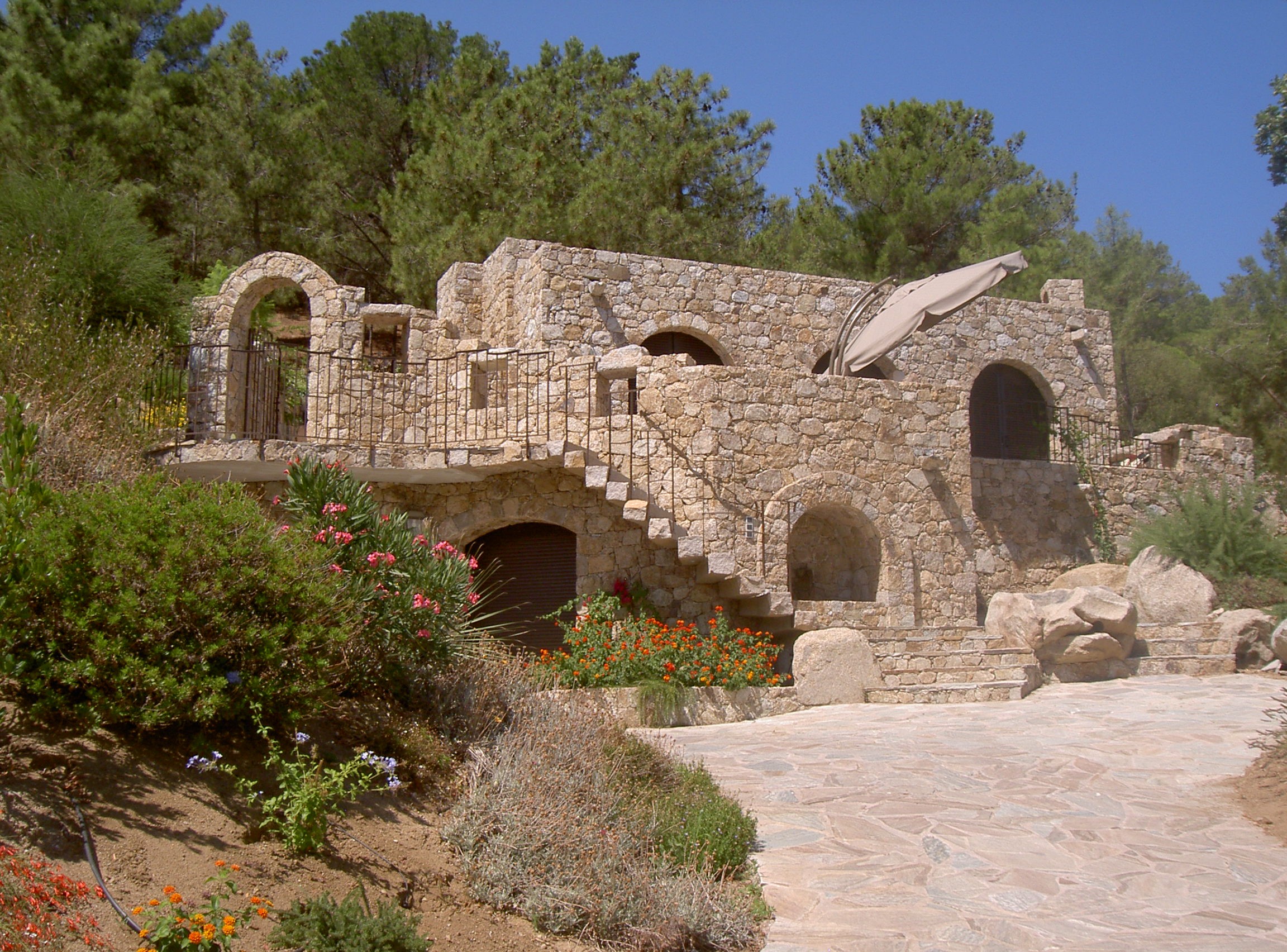 The SHEEPFOLD(4 PEOPLE) SWIMMING POOL 7 min WALK FROM the BEACH