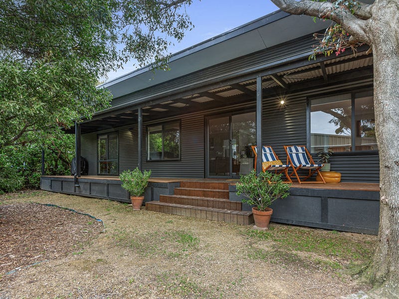 Blackwood Beachhouse 500m to beach, WiFi, Families