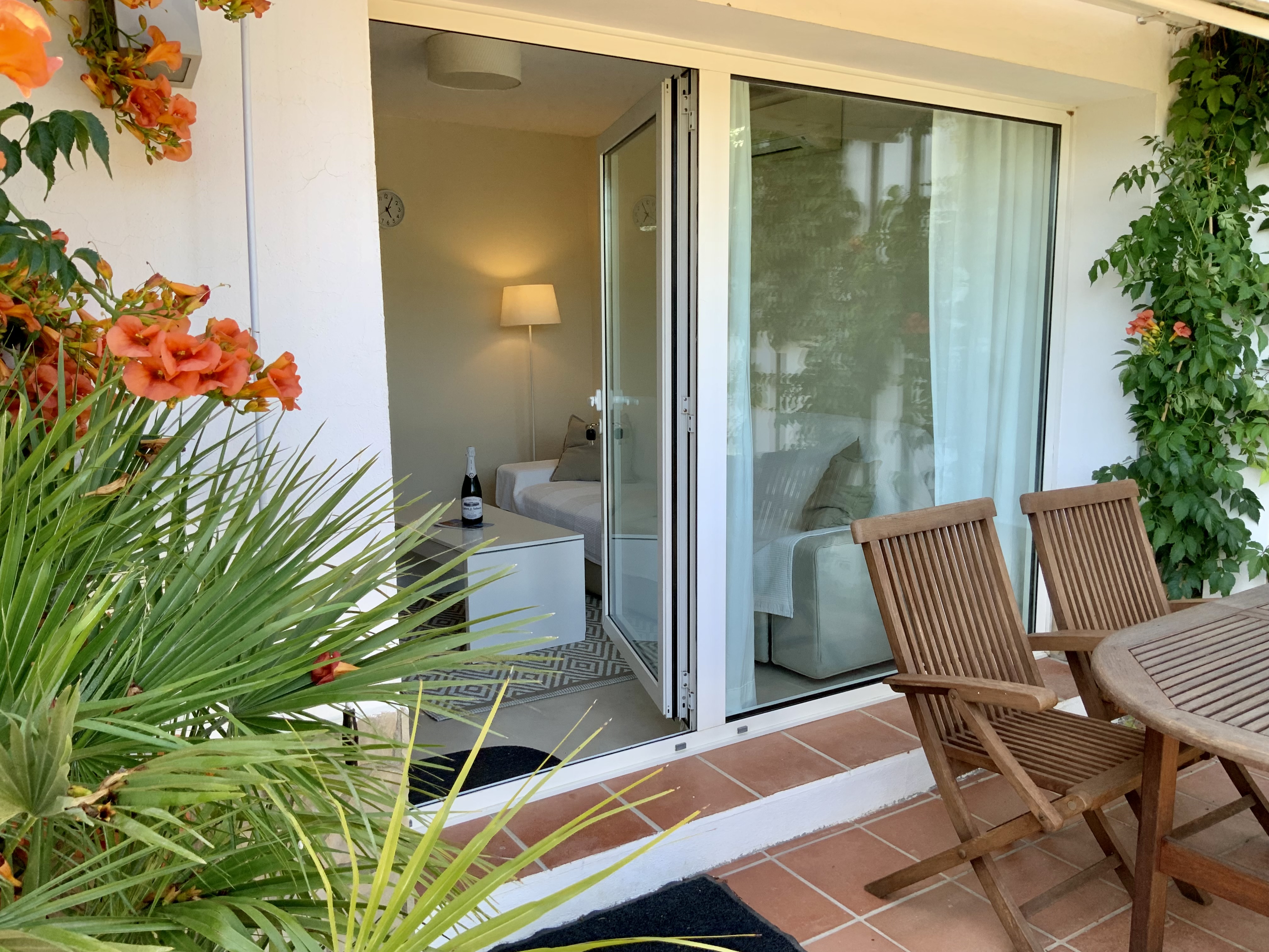 Studio Coll 3, little treasure next to the beach in L'Escala, Girona