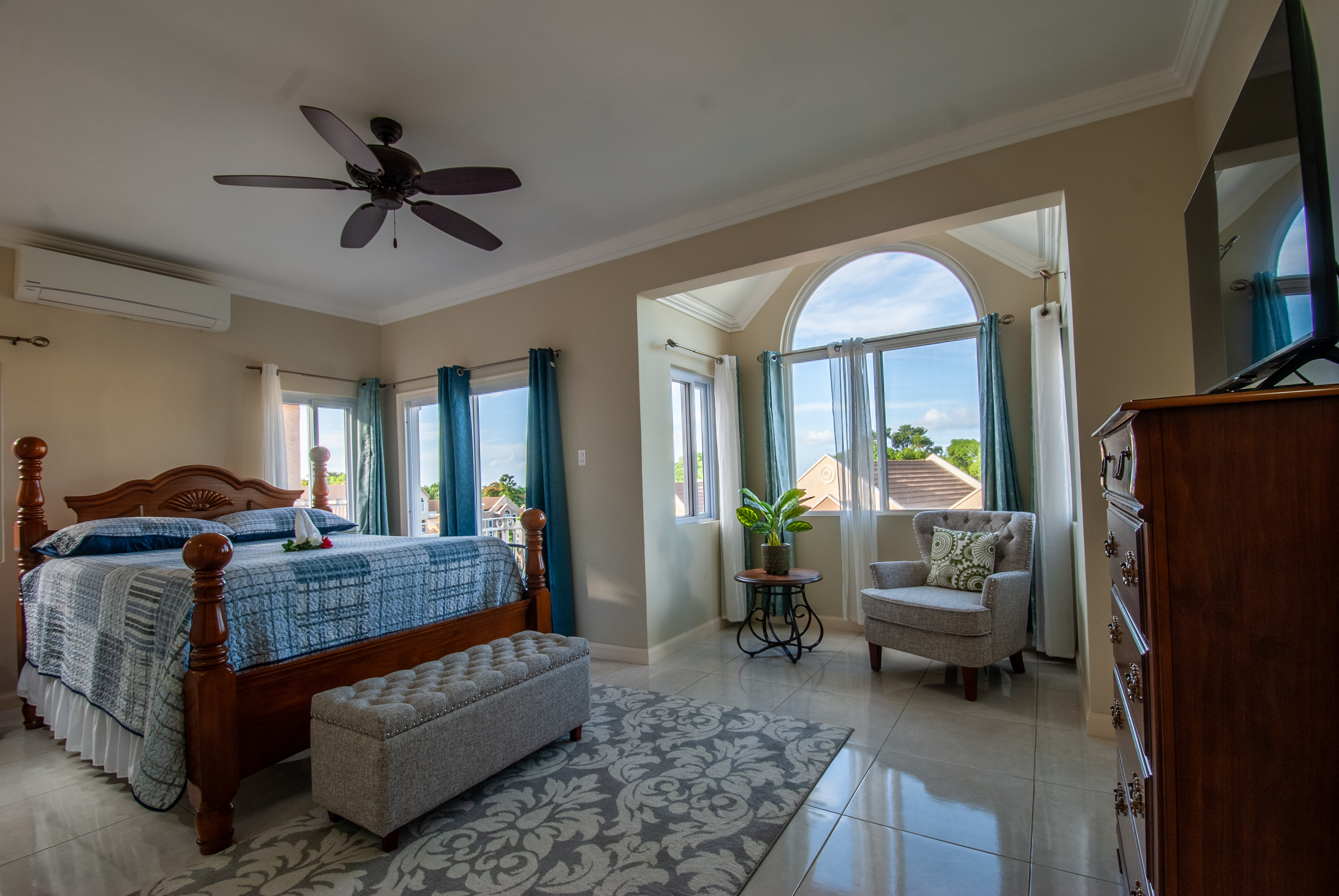 Beautiful vacation home in the heart of Ocho Rios