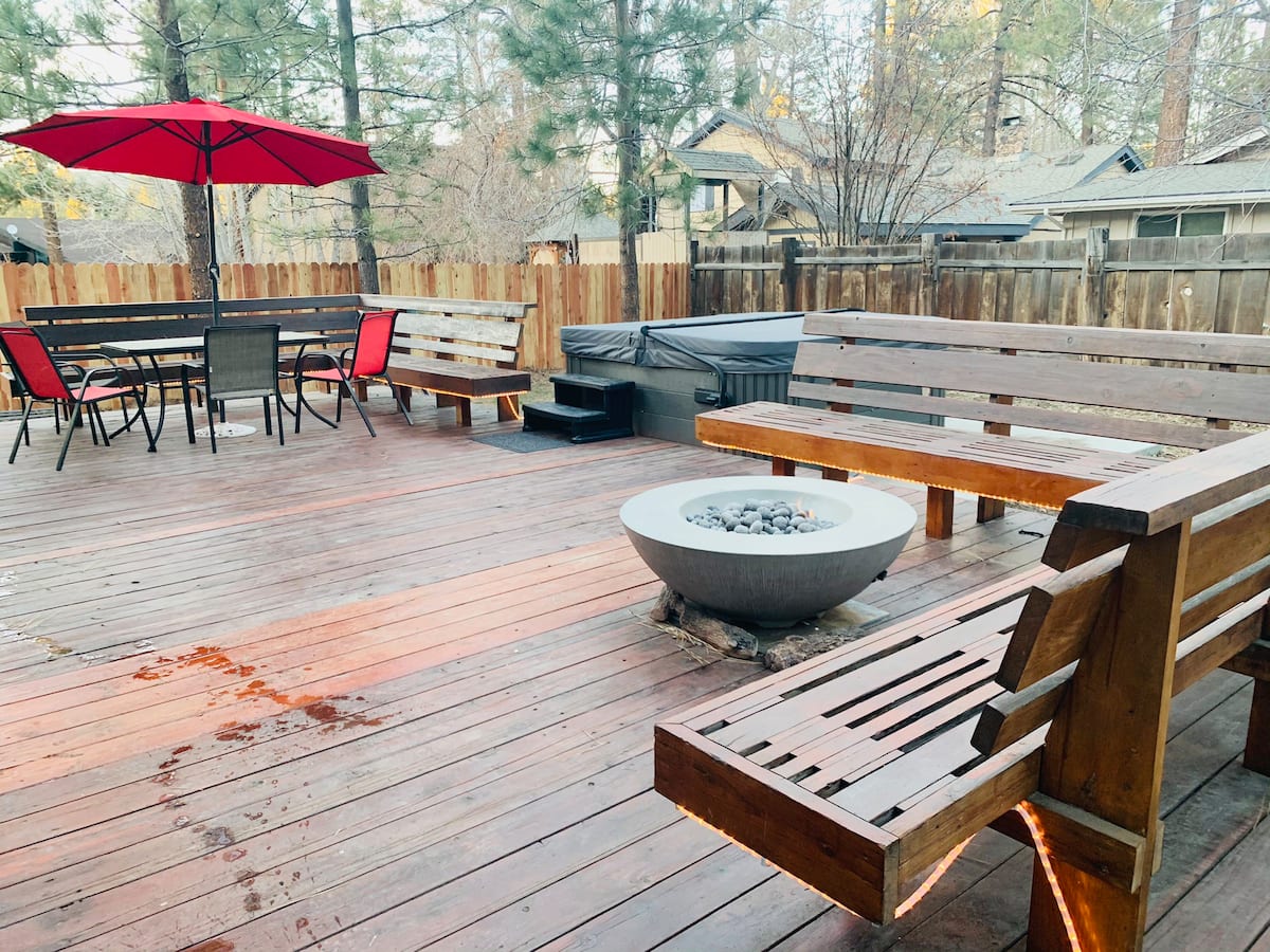 Walk to Summit, Spa, Yard w/BBQ, & Tesla Charger! - Houses for Rent in