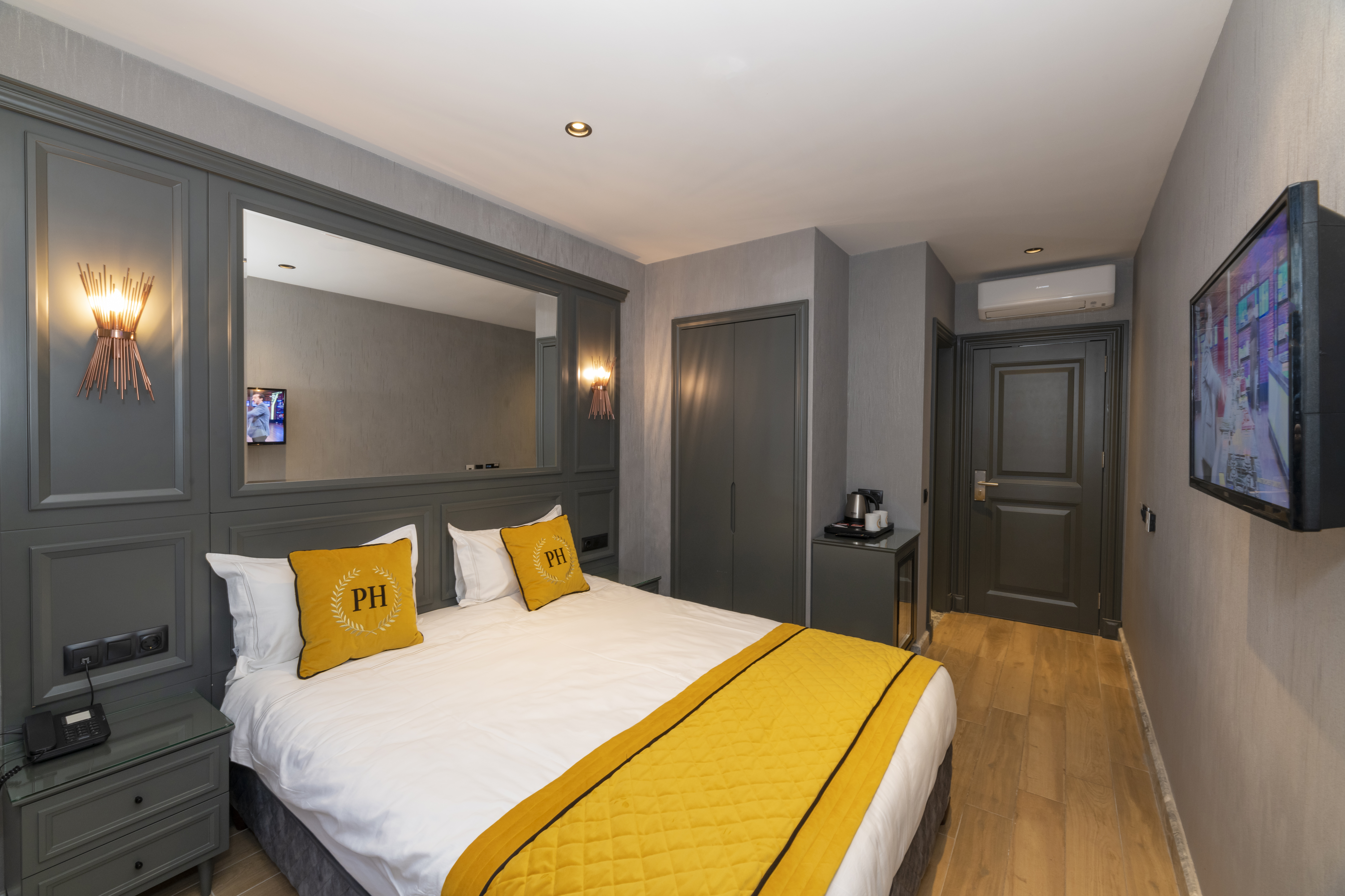 The Peri Hotel Taksim High Quality Room in Taksim