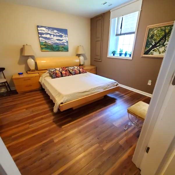 558sf Suite w/living room, Kitchenette & Patio