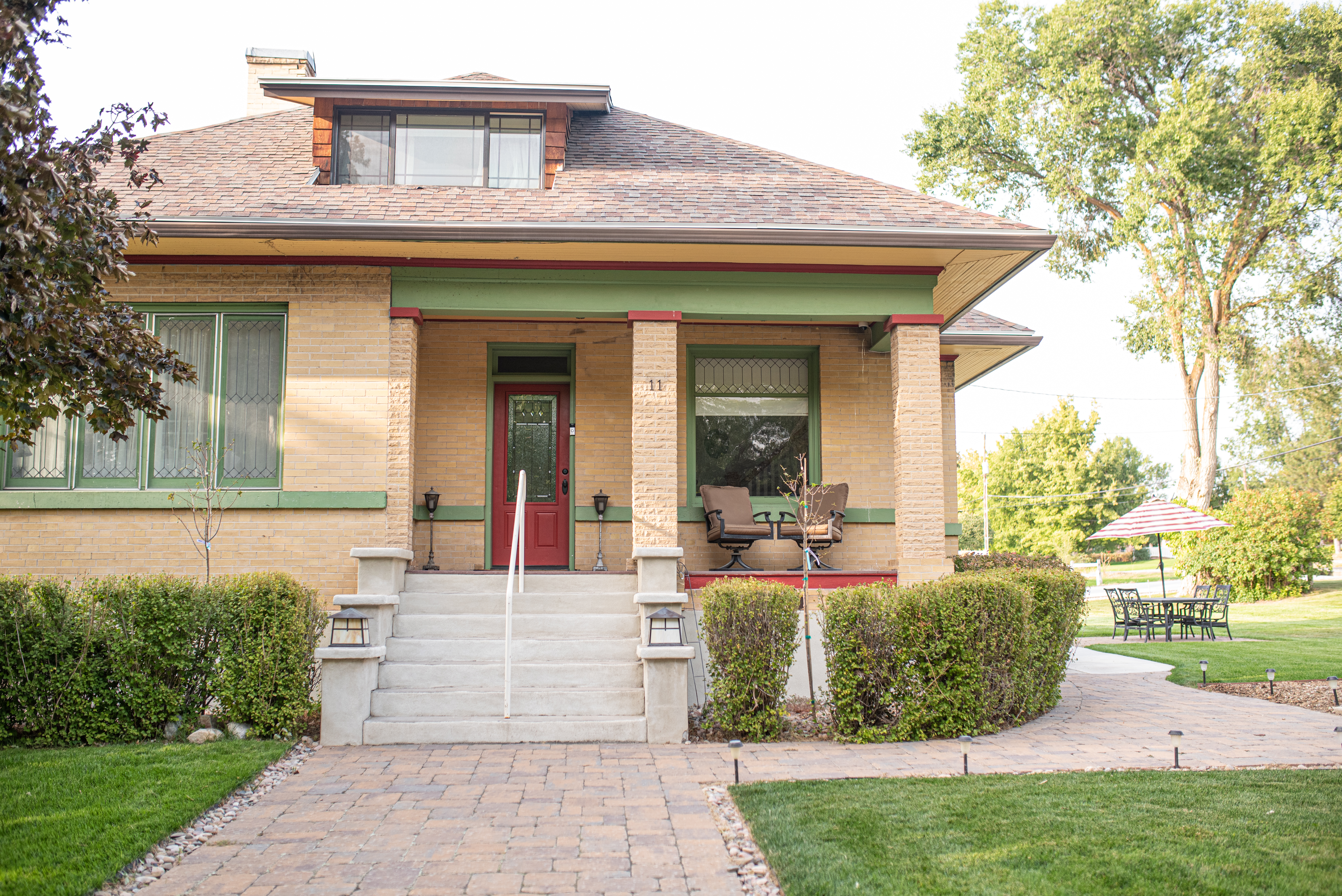 Vintage Charmer Entire Home-Near Logan
