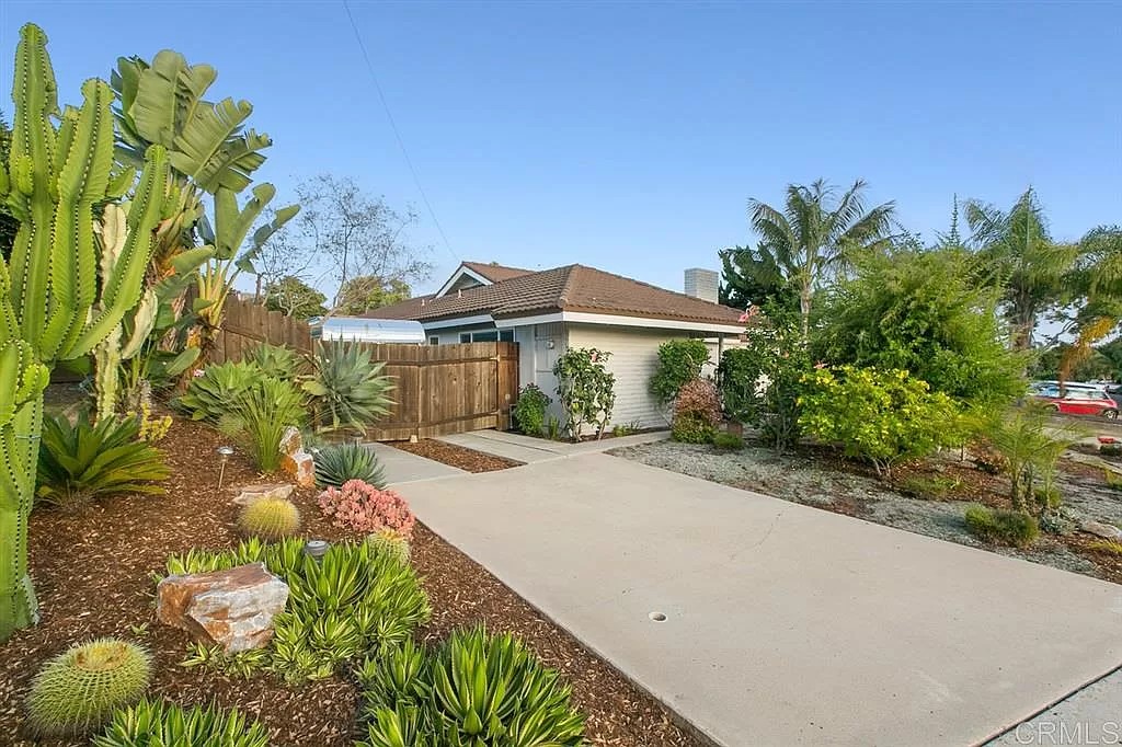 Carlsbad home close to the beach and the village Houses for Rent in