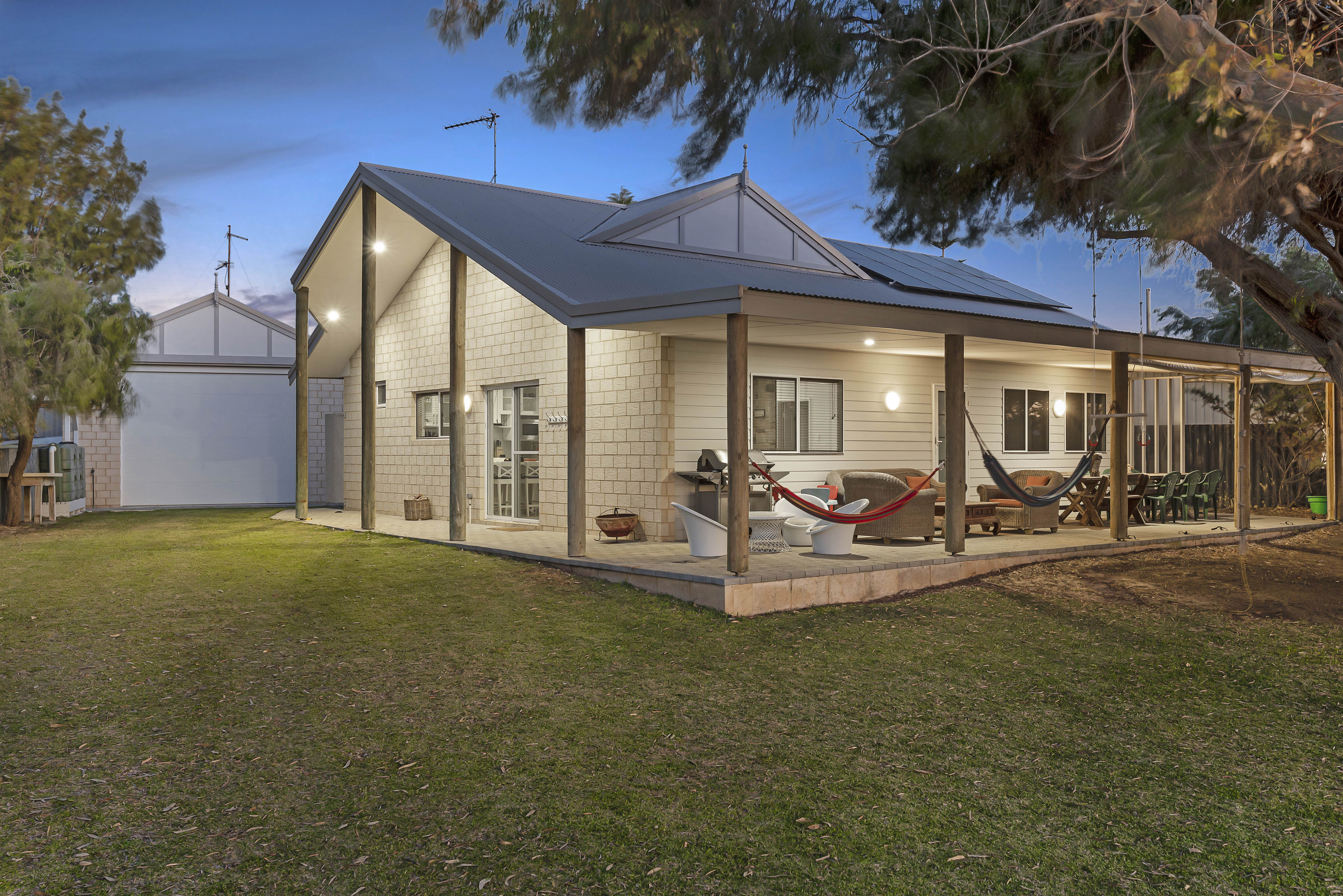 Coastal Retreat - Spacious Family Holiday home