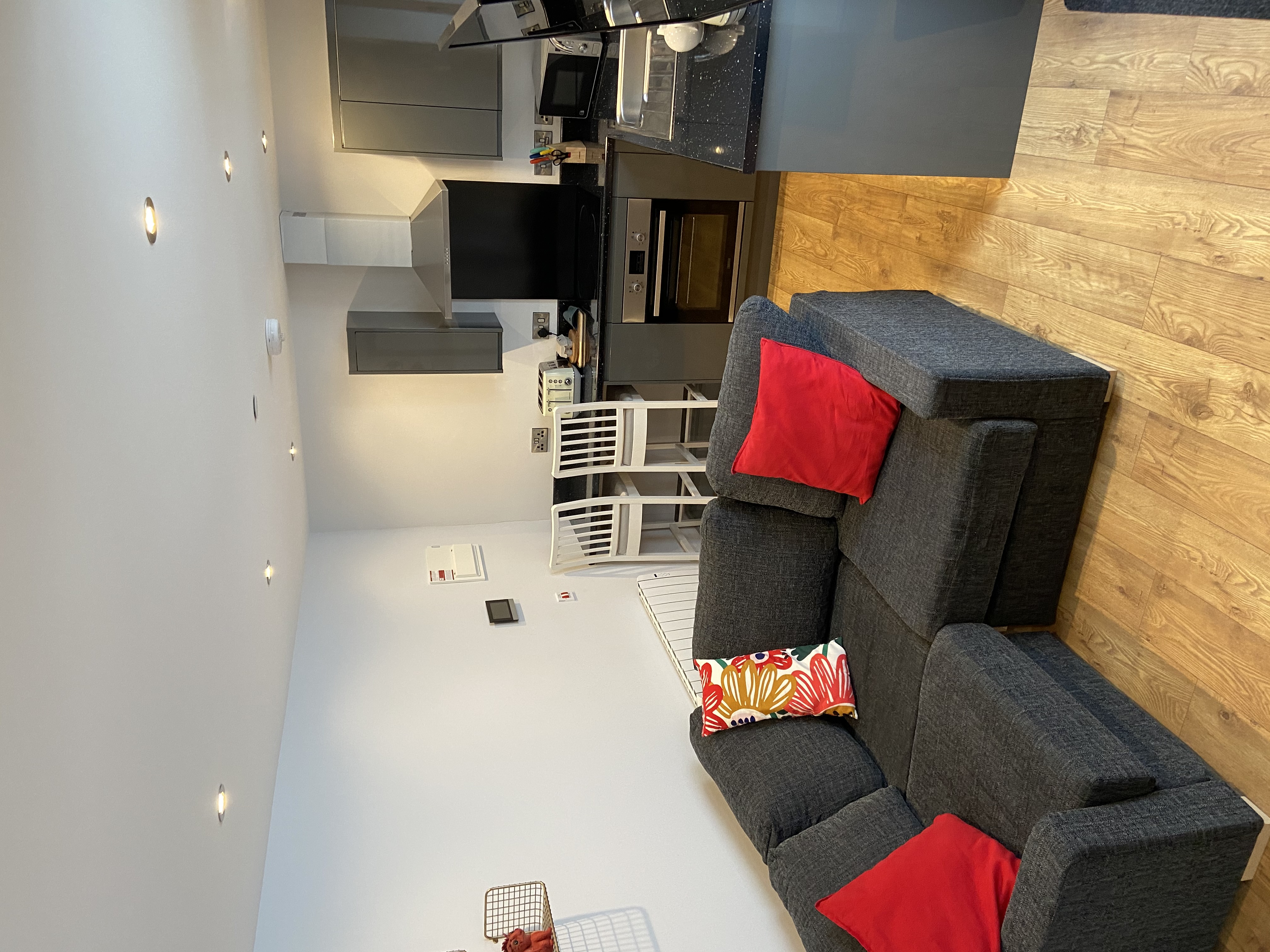 Entire flat central Aberystwyth location