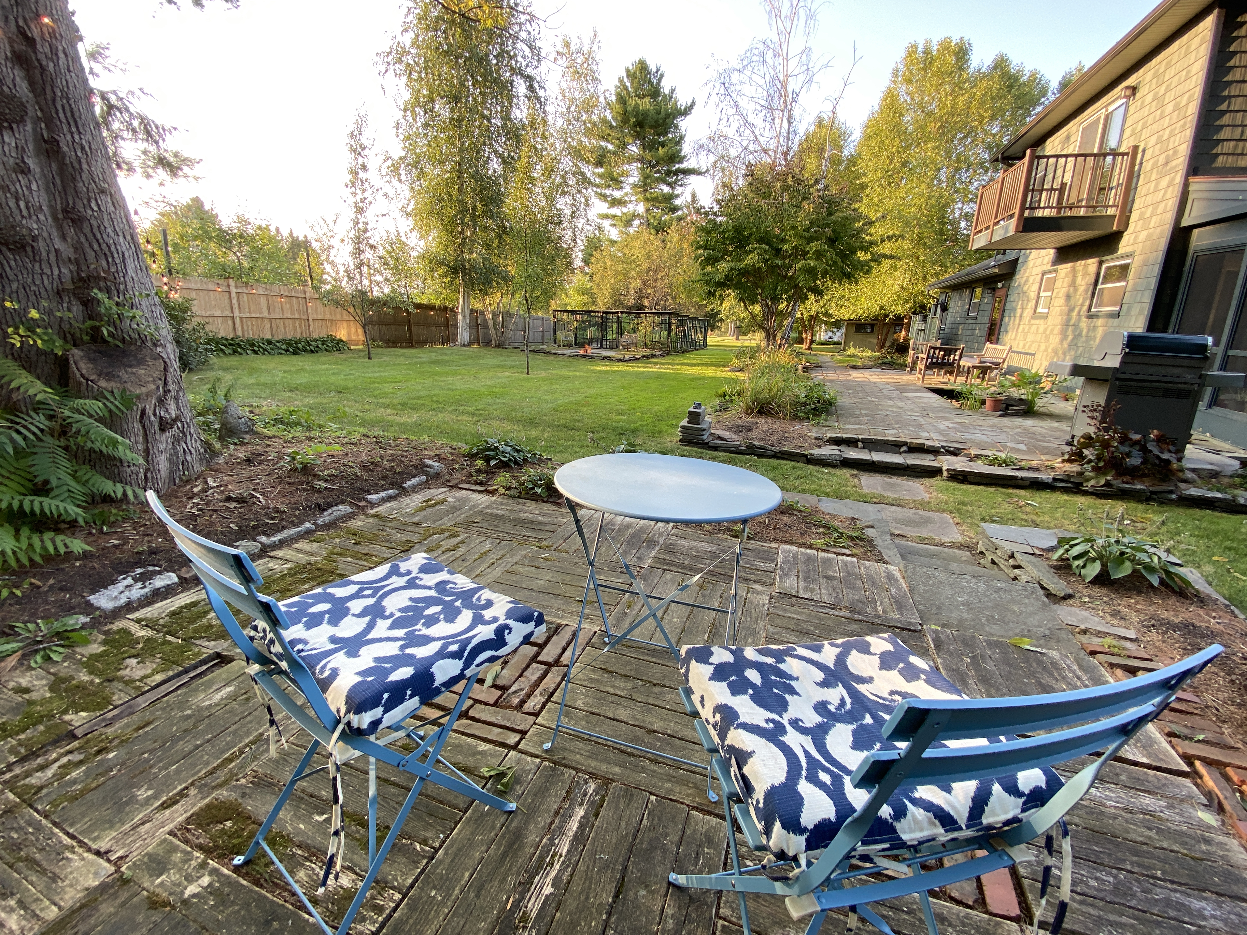 Lovely 3 Bdrm Retreat with Beautiful Backyard