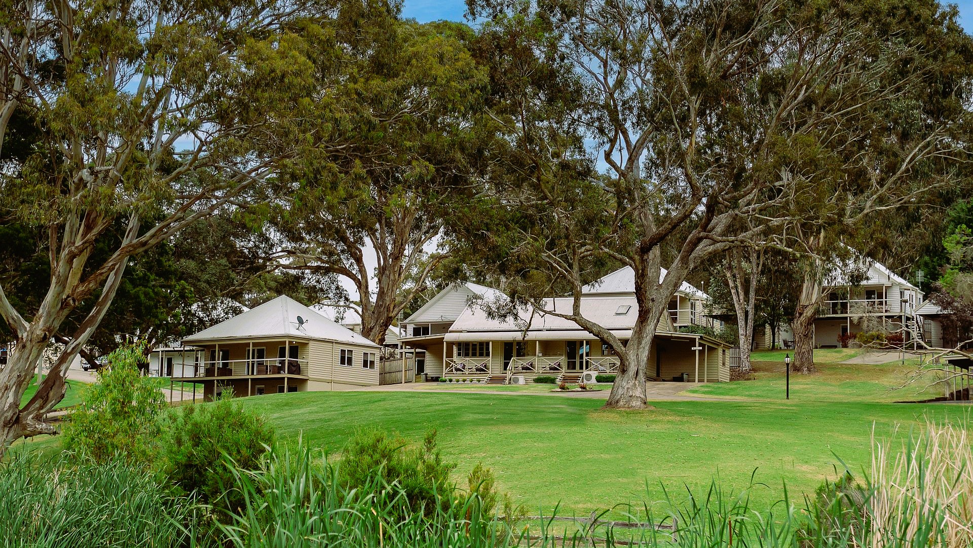 McMillans of Metung Coastal Resort - Cottage 8