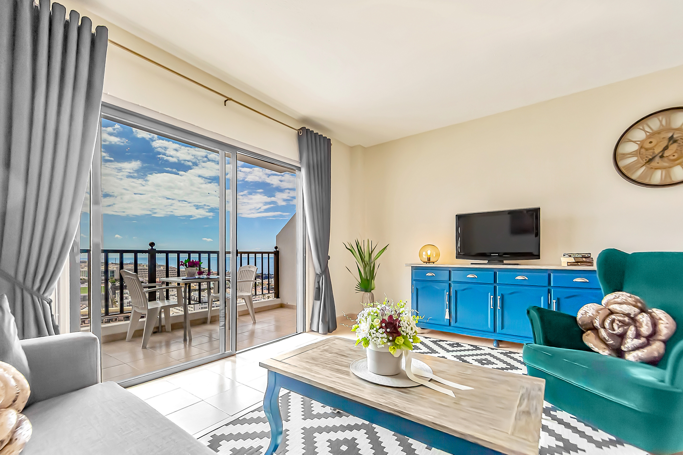 1 Bed Above Blue Horizon Apartment
