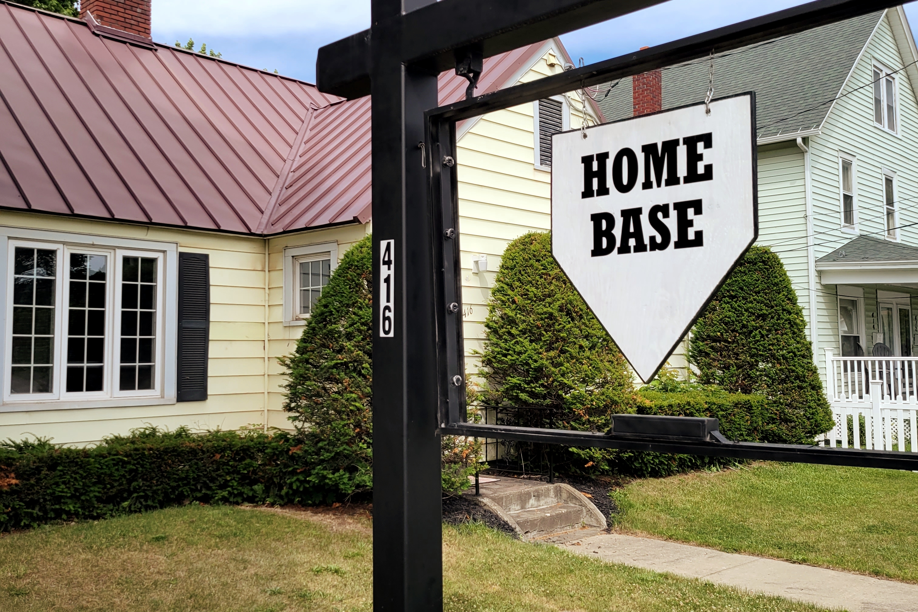Home Base  *Only 1/2 mile from All Star Village*