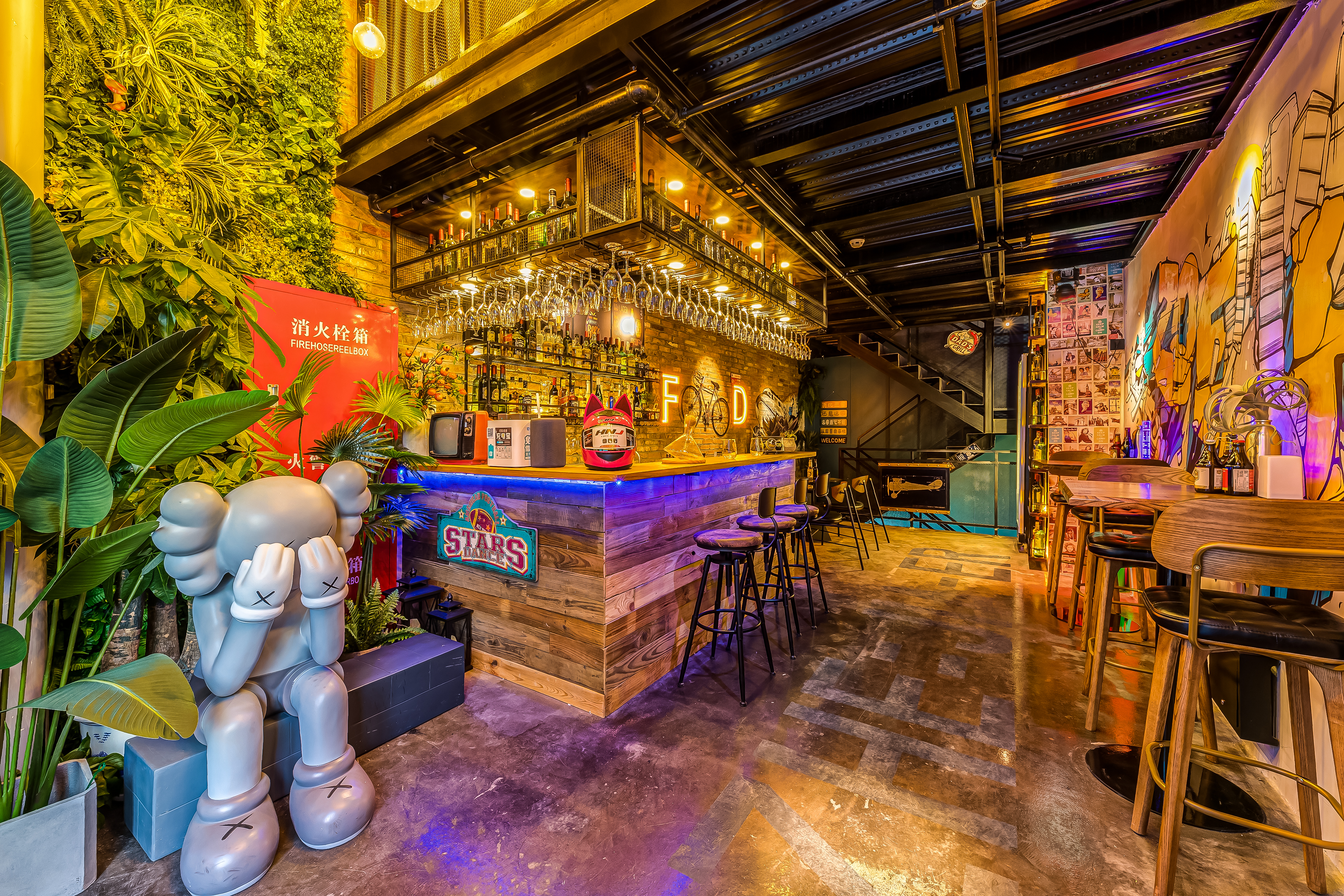 Airbnb爱彼迎 这家儿 轰趴馆 黑科技party 巨幅投影 Ktv 台球 麻将 电竞街机游戏机 智能厨卫 小园地铁