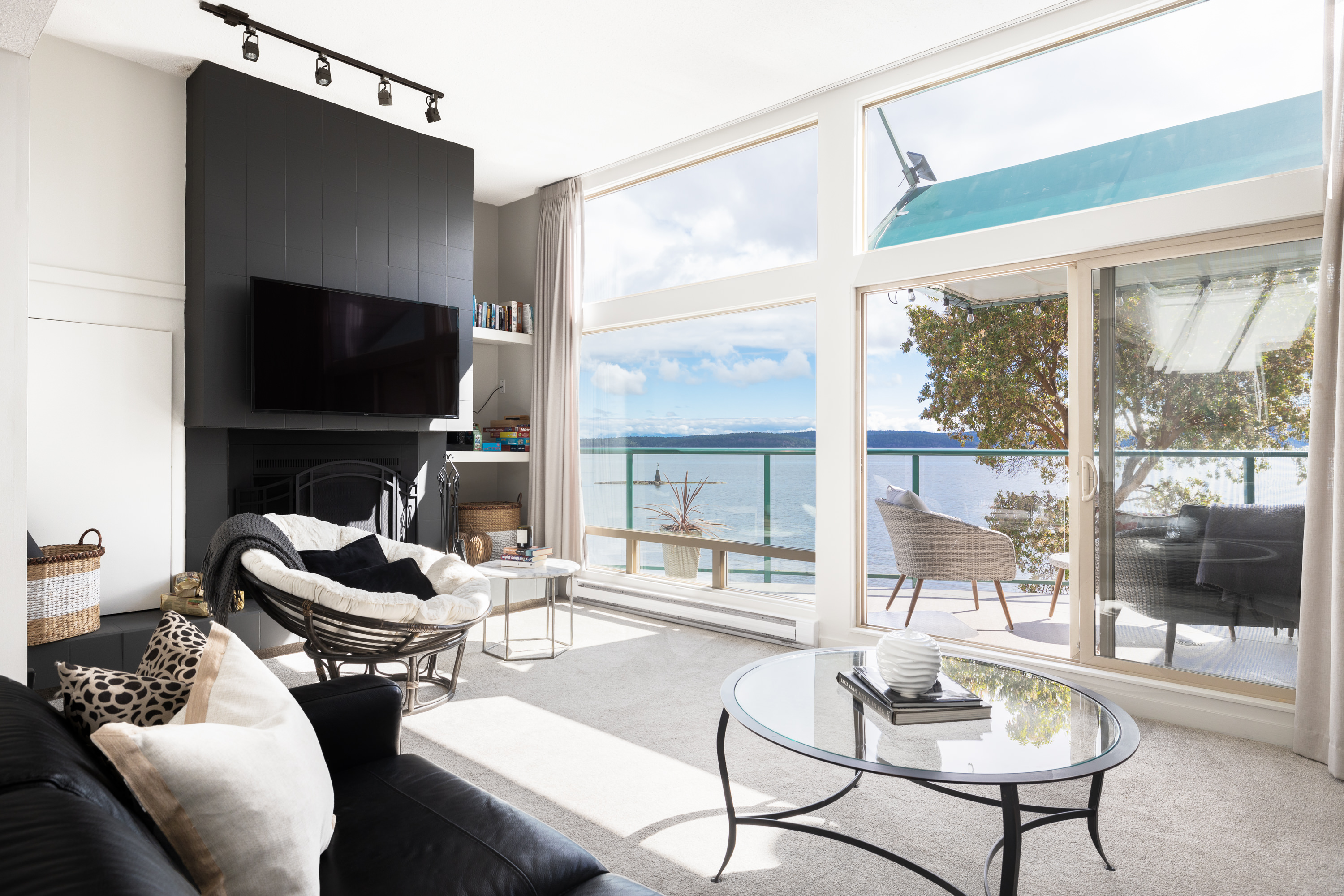 Stunning Oceanfront Townhouse w/ Heated Pool