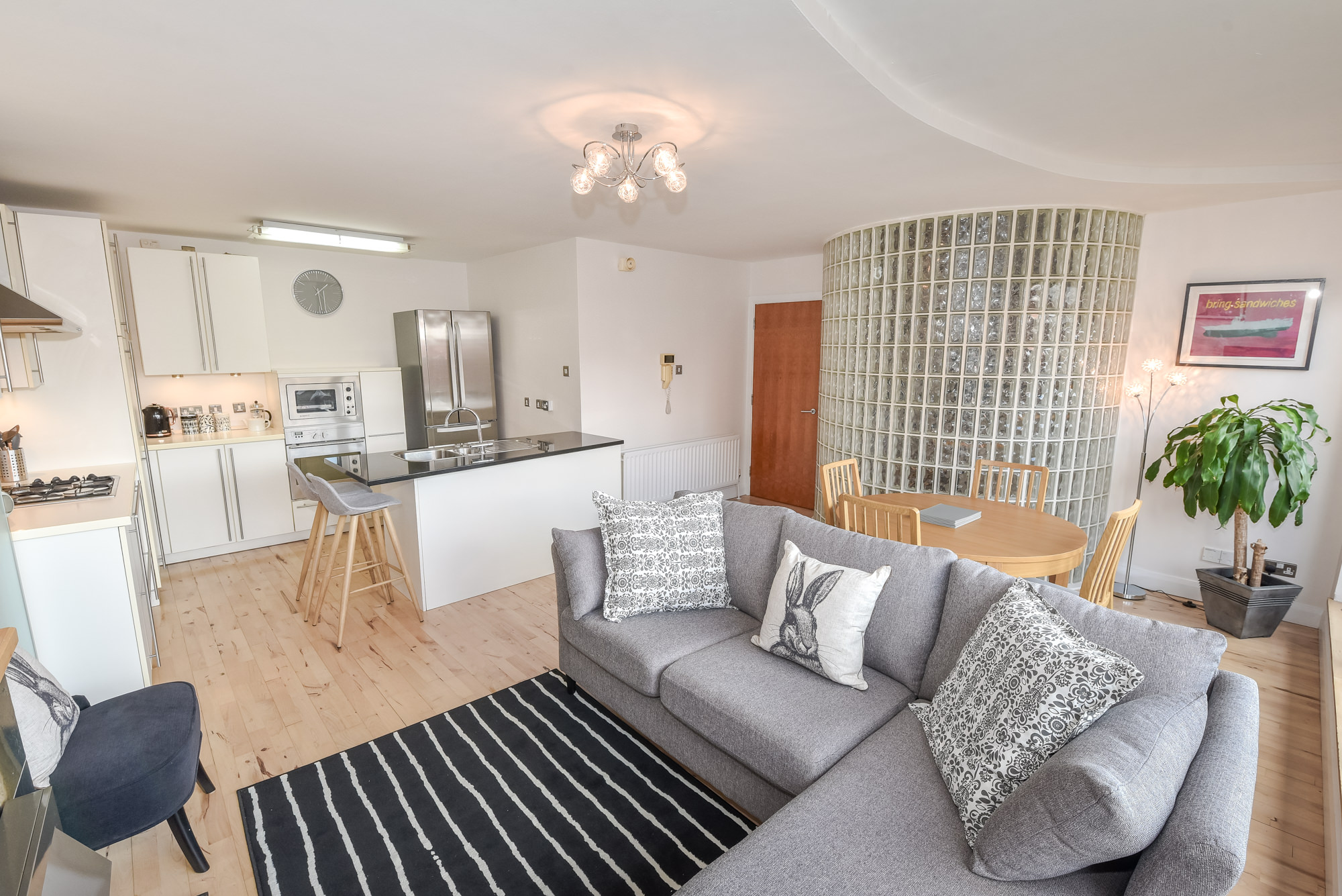 City Centre Duplex Penthouse Apartment Flats for Rent in Belfast