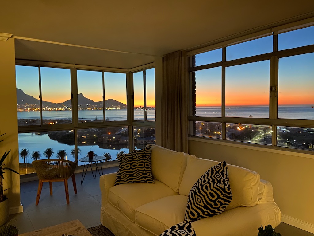 Amazing Ocean Views from Every Room! Backup Power!