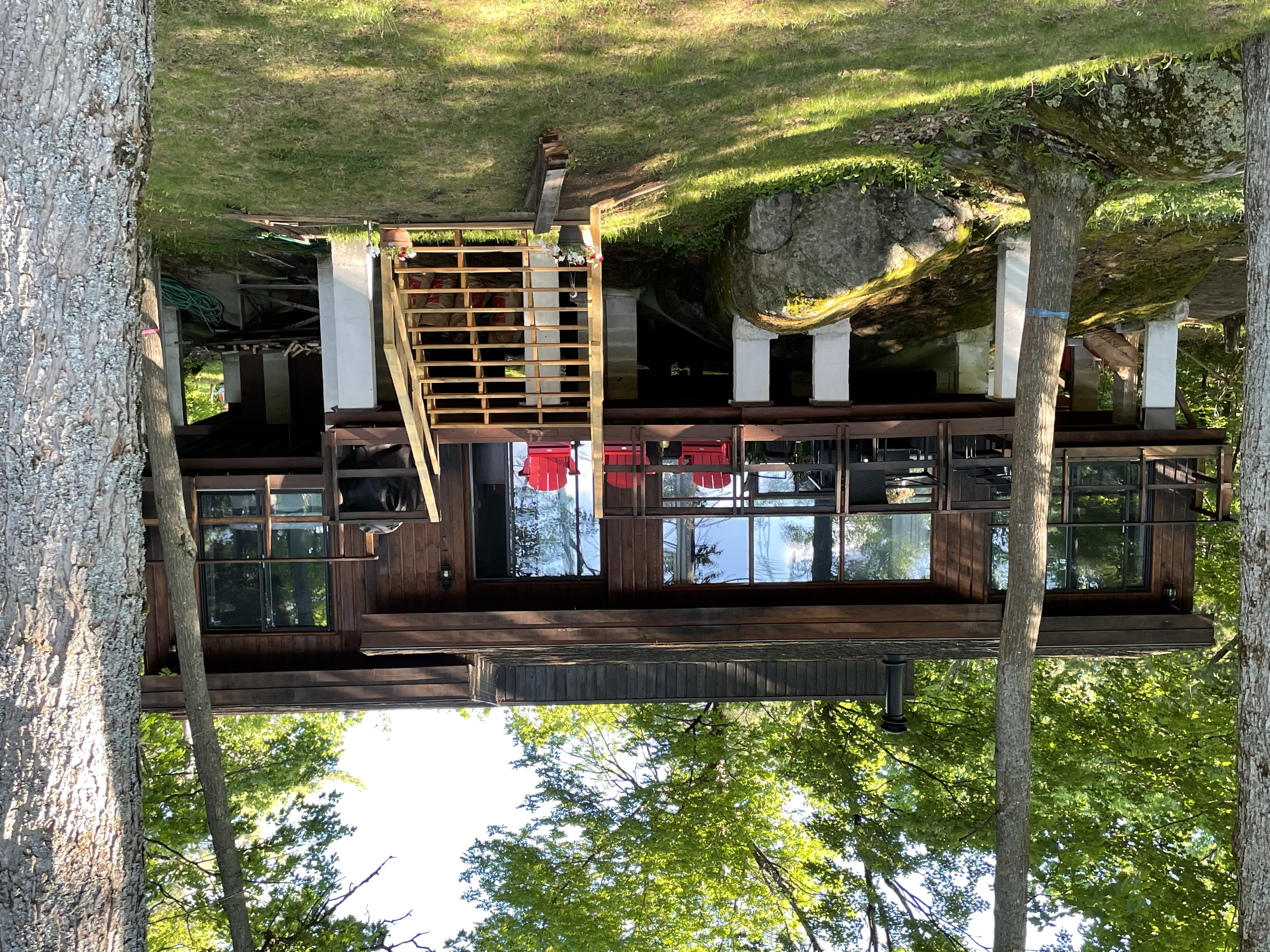 Kahshe Lake Getaway, A Lakefront Muskoka Cottage