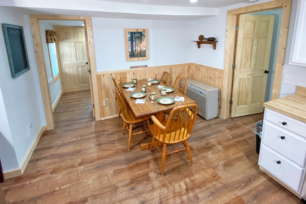 Little Spruce Cozy, Peaceful, Adirondack Cottage Cottages for Rent