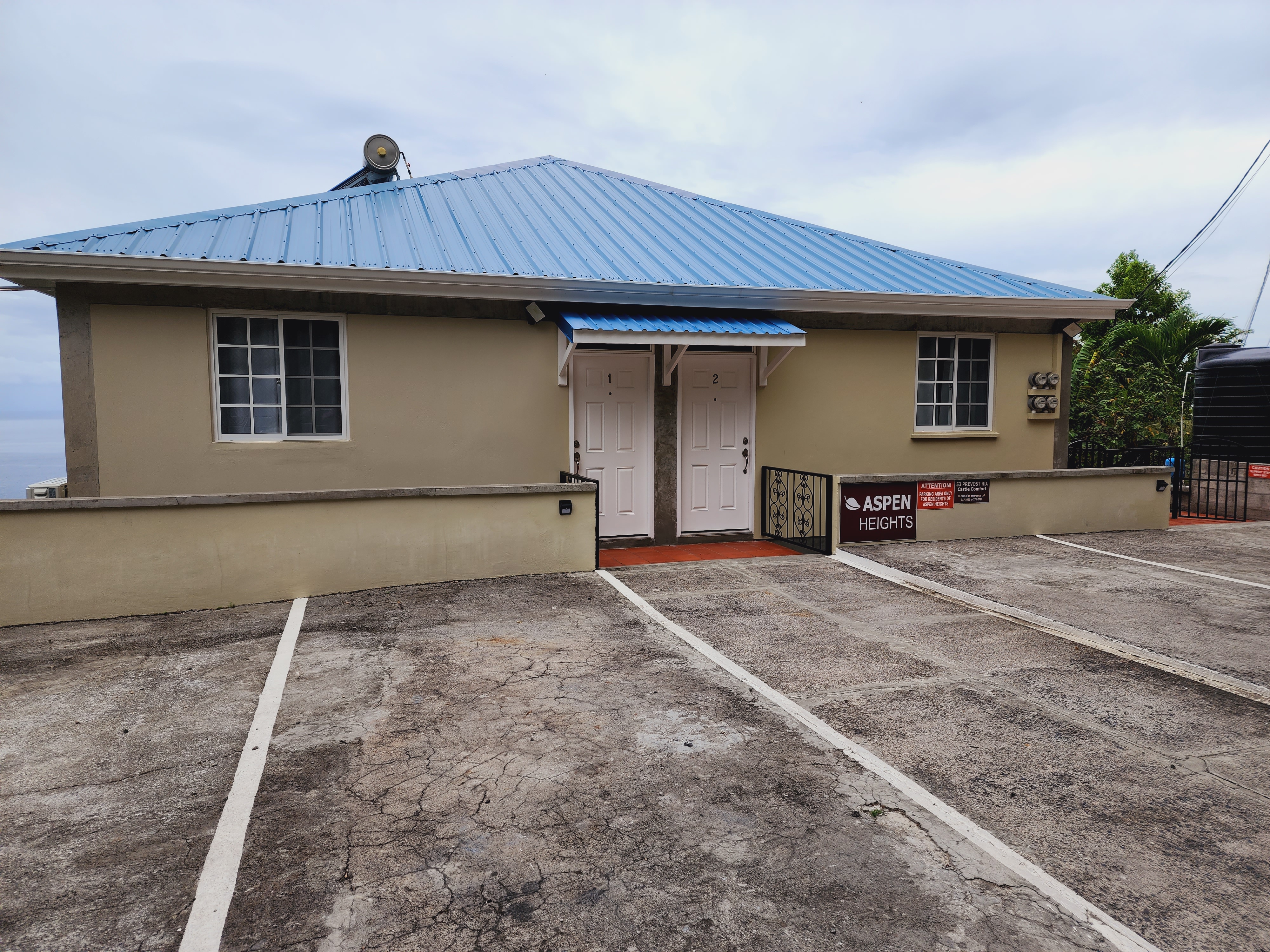 Beautiful and Spacious Seaview Condo #2