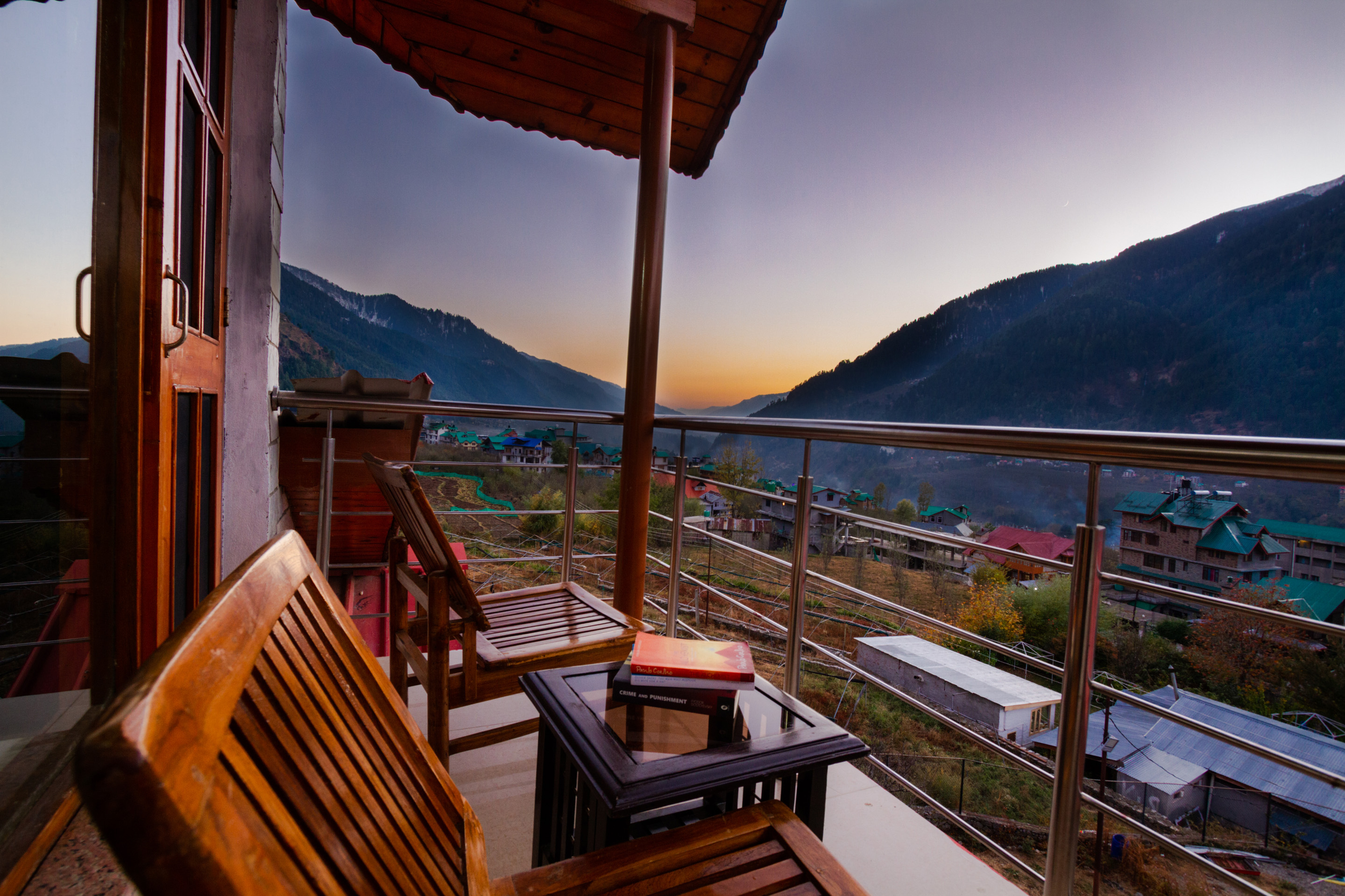 Manali Home with a View Flats for Rent in Manali, Himachal Pradesh