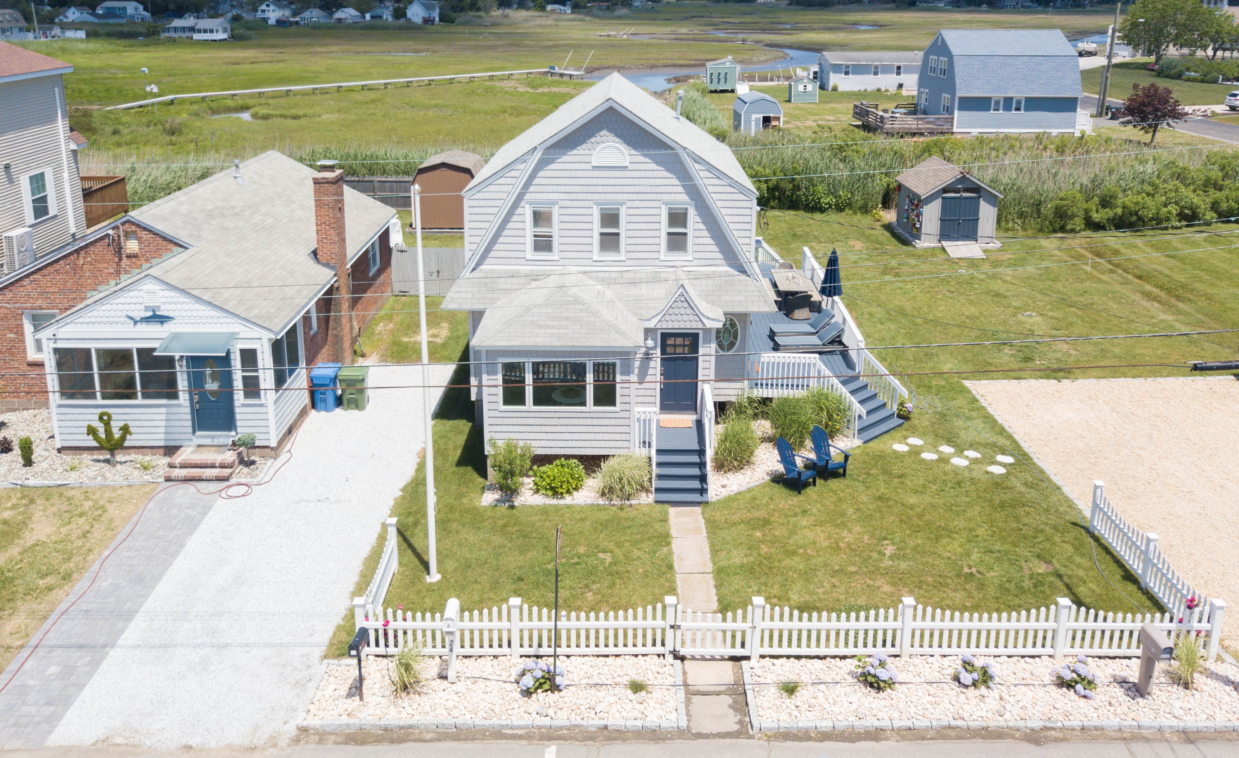 Chalker Beach House Steps to the Water Houses for Rent in Old