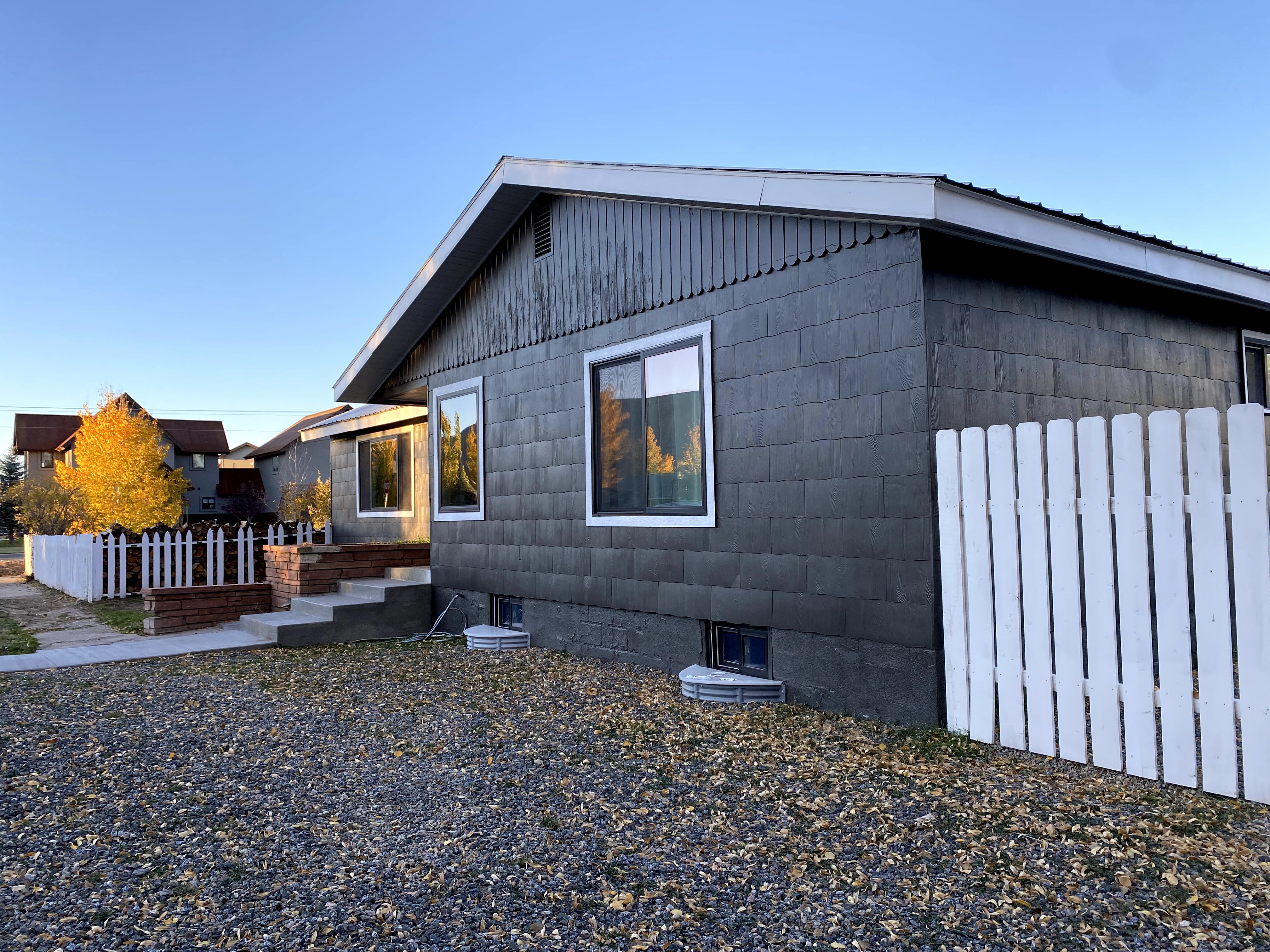 Base Camp 3 BR 2.5 B and pet friendly.