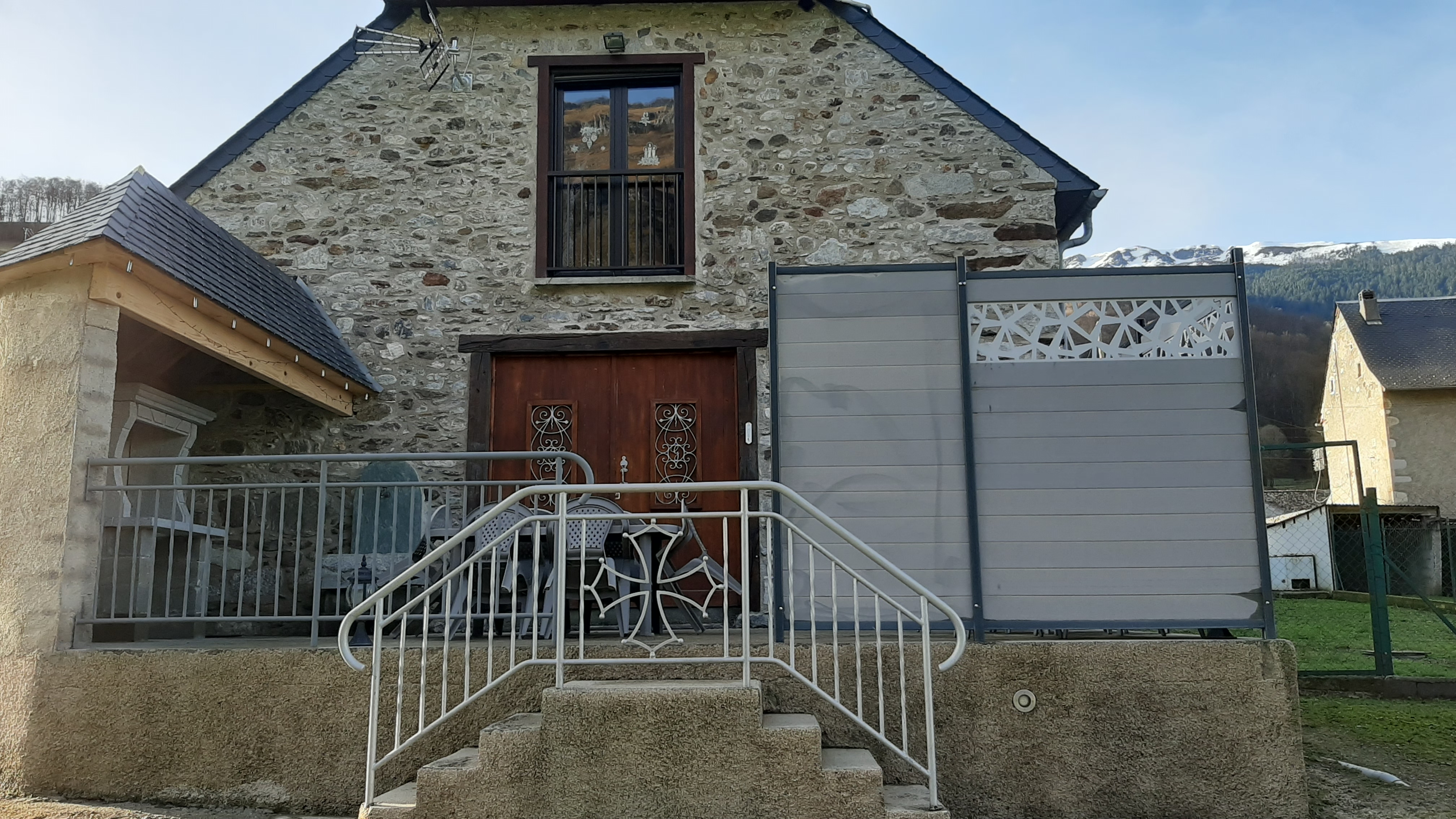 La Grange aux Chats, renovated barn with HOT TUB * * *