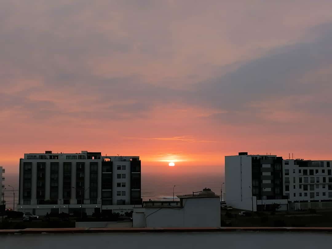!SUPER COOL! Charming loft & stunning sunset views