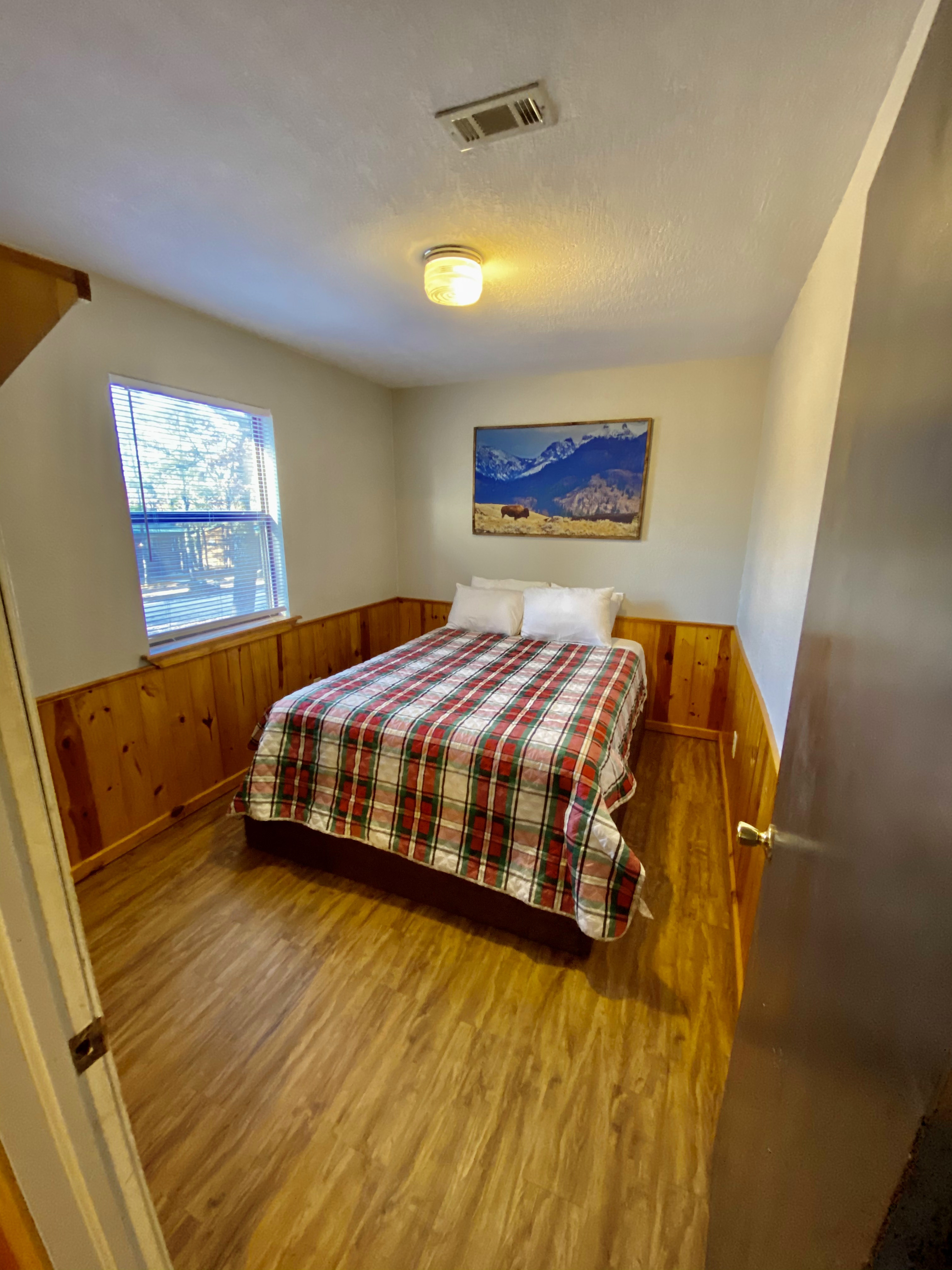 Bison Cabin 5 Rocky Point Cabins Cabins for Rent in Sulphur