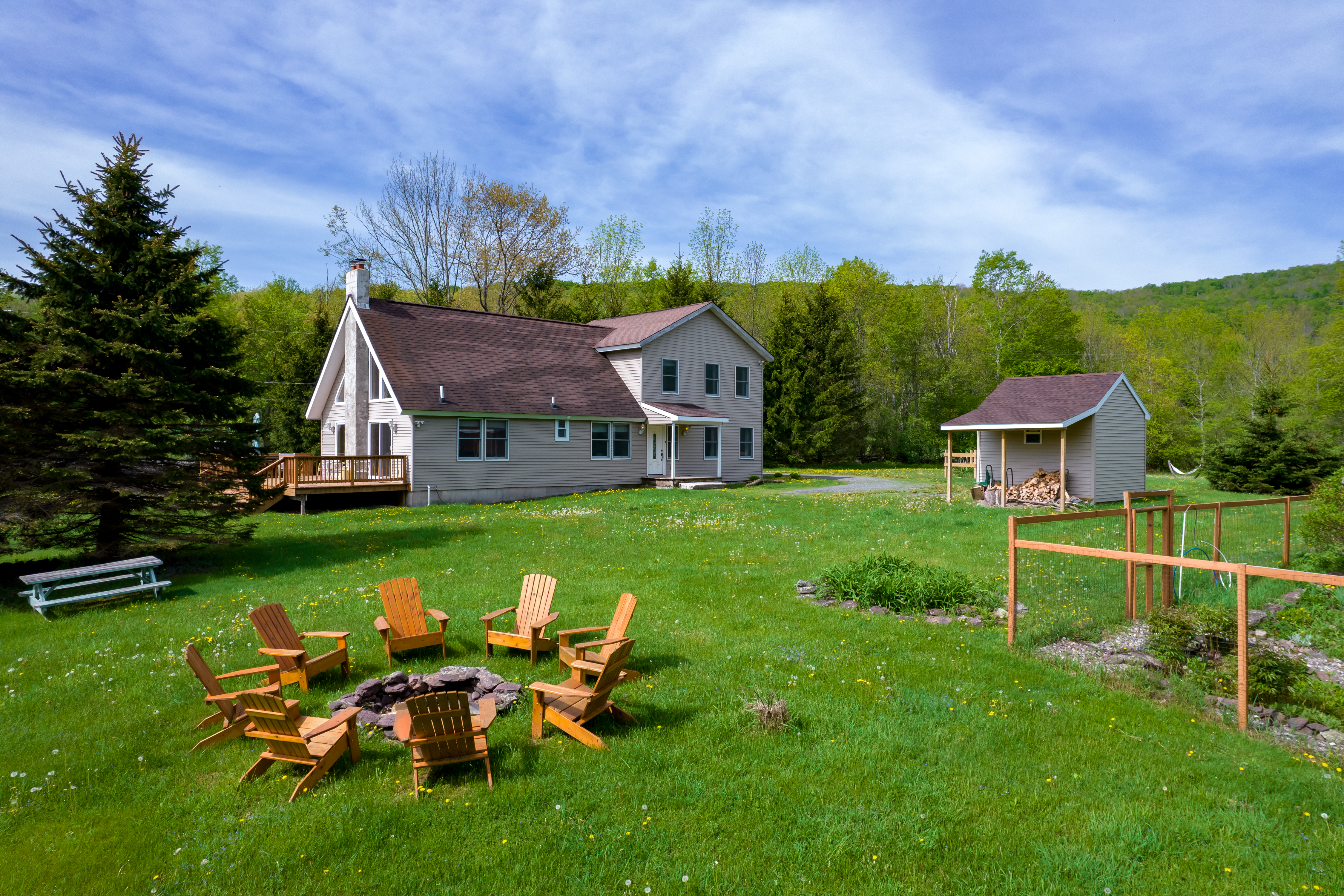 Gorgeous Chalet Catskill Mountain views!