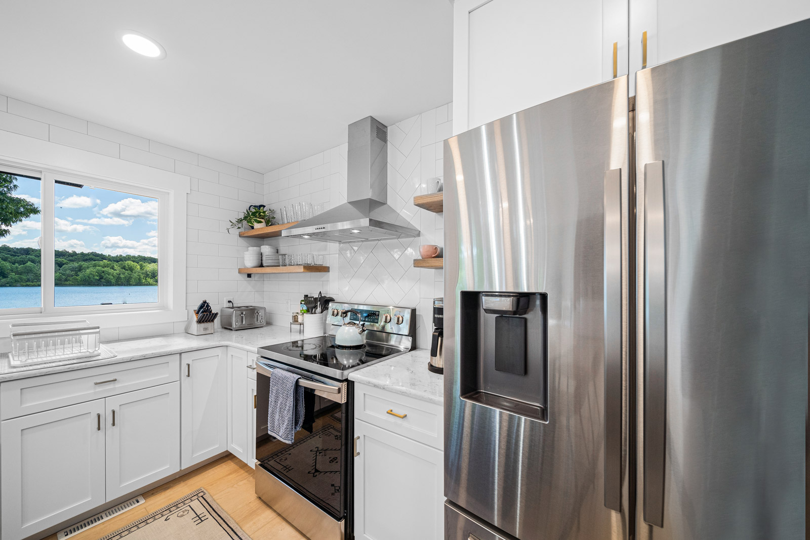 4 BR Home on Peaceful Shavehead Lake Houses for Rent in