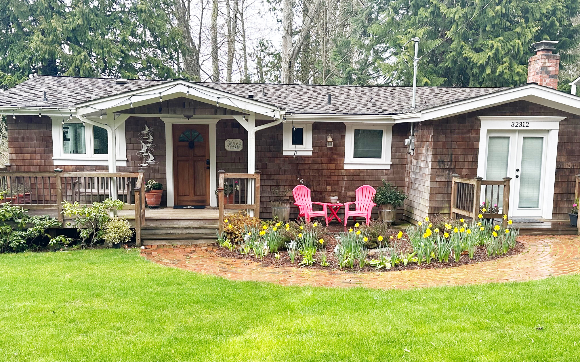Port Gamble Beach Cottage - View & Beach Access