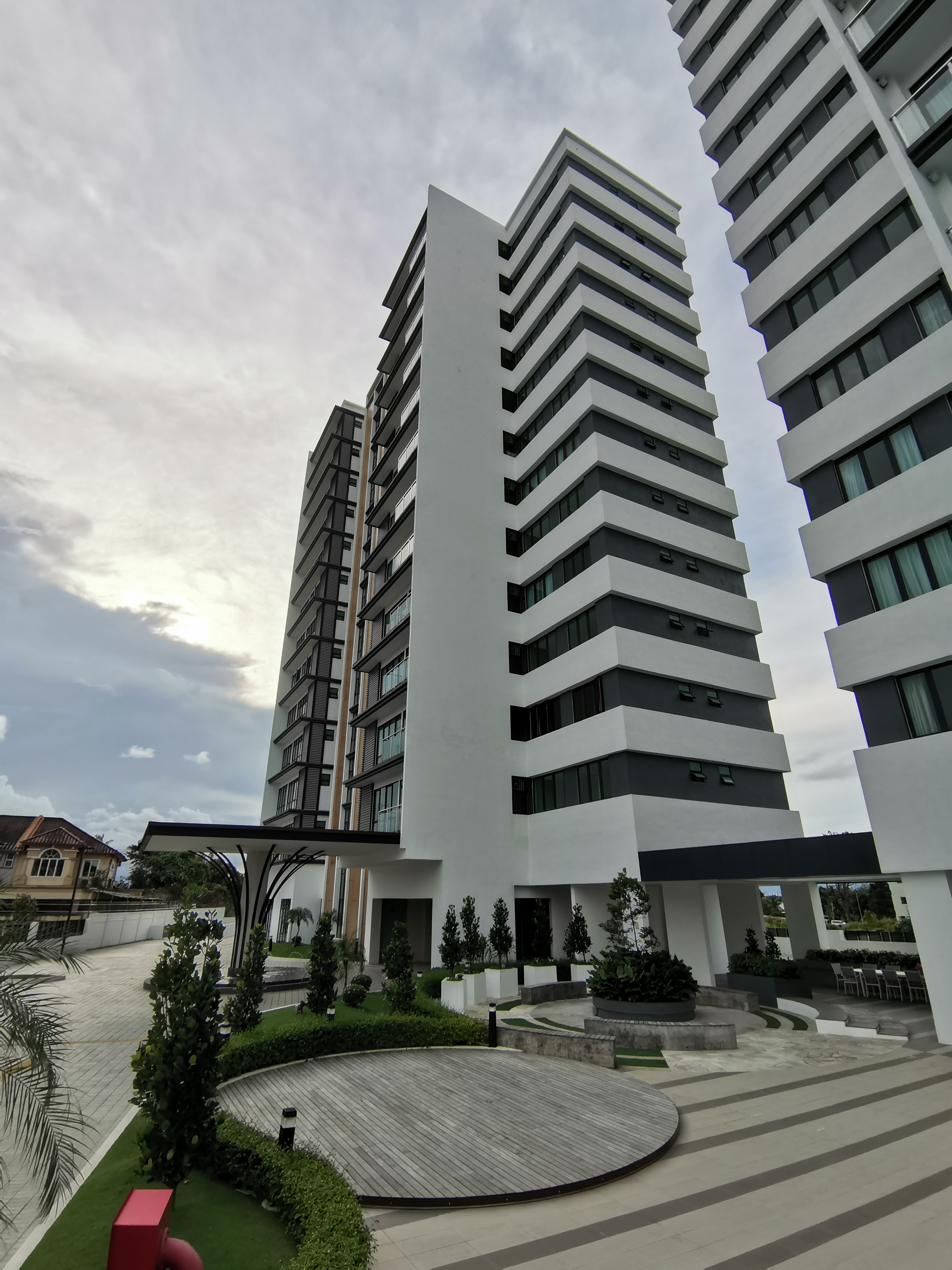 Holiday Home Royal Richmond Gold Condominiums For Rent In Kuching Sarawak Malaysia