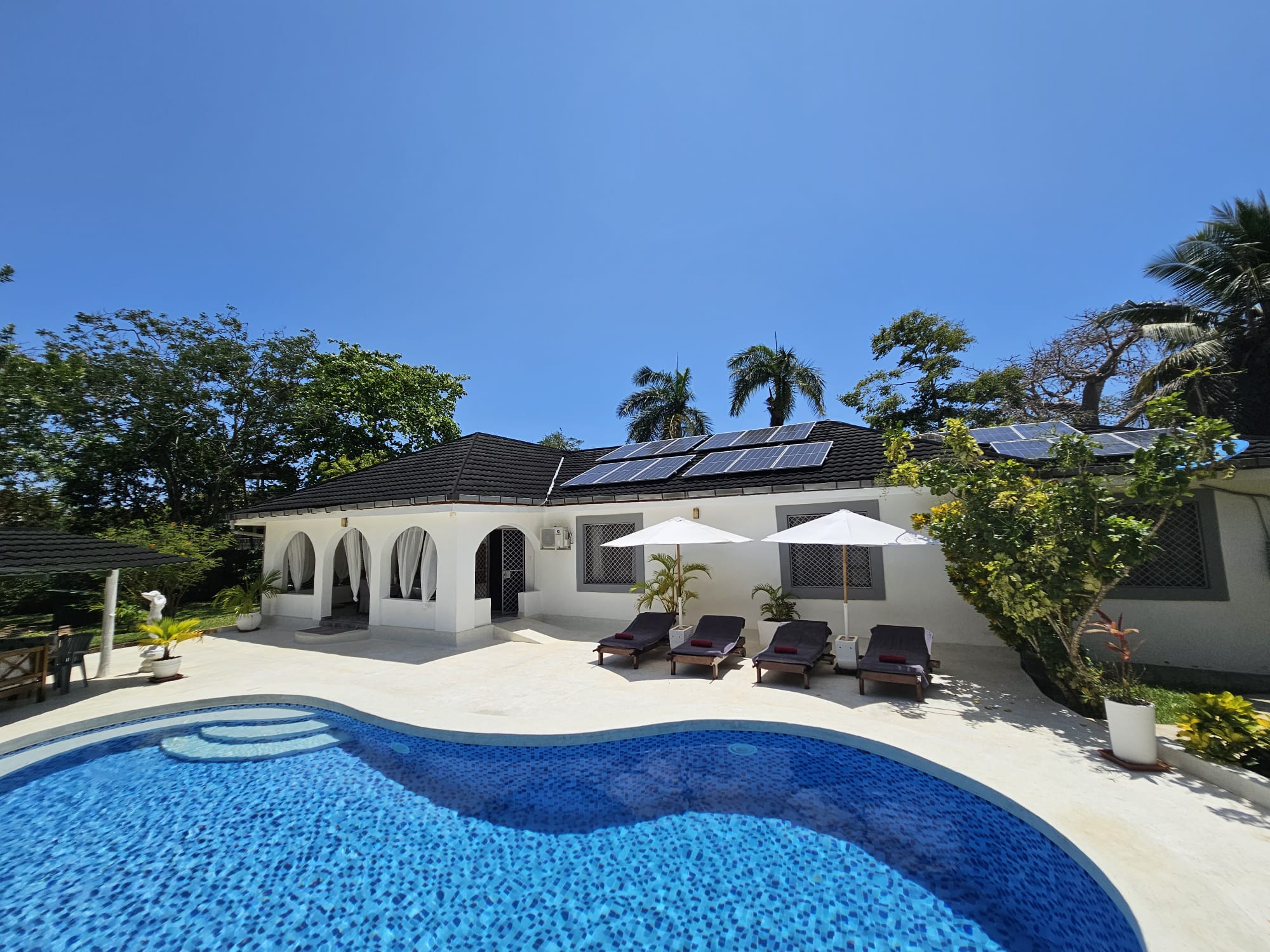 Villa Green Paradise, Privatpool, Chef, AC,Wlan 5G