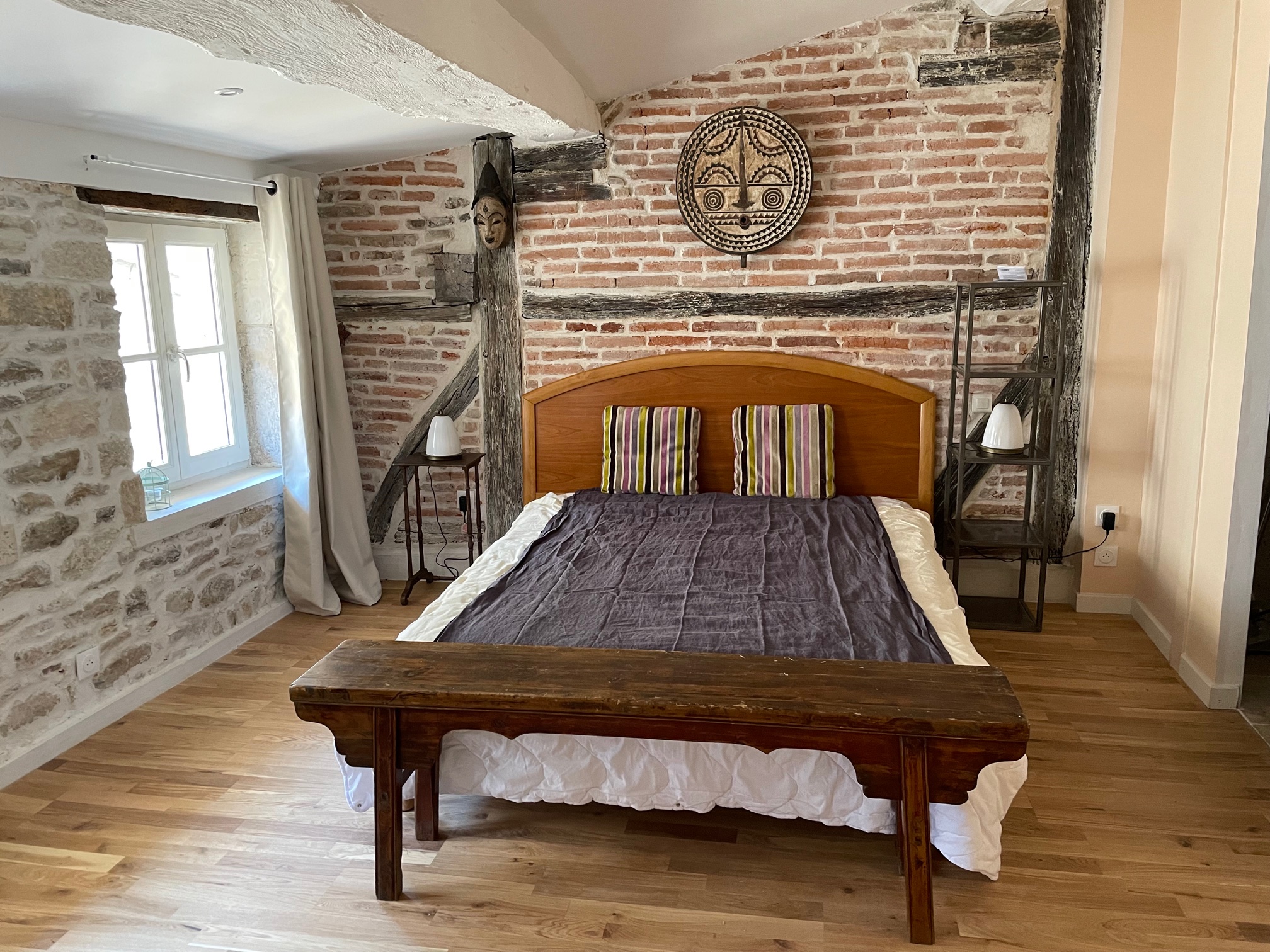 Beautiful room at Tournus city center