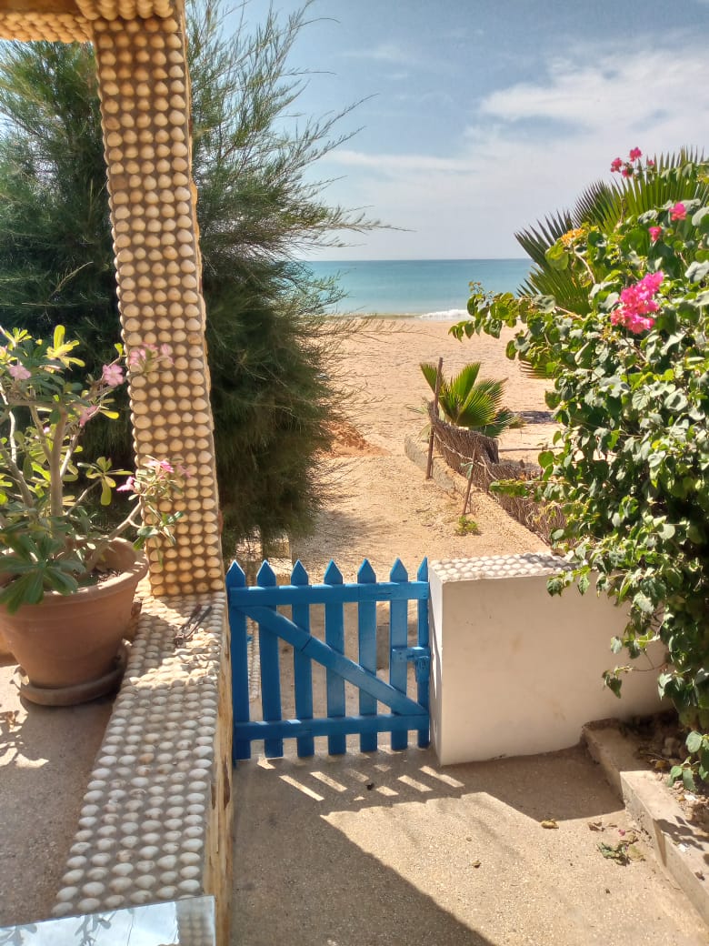 KërKodou facing the Ocean: the beach house!