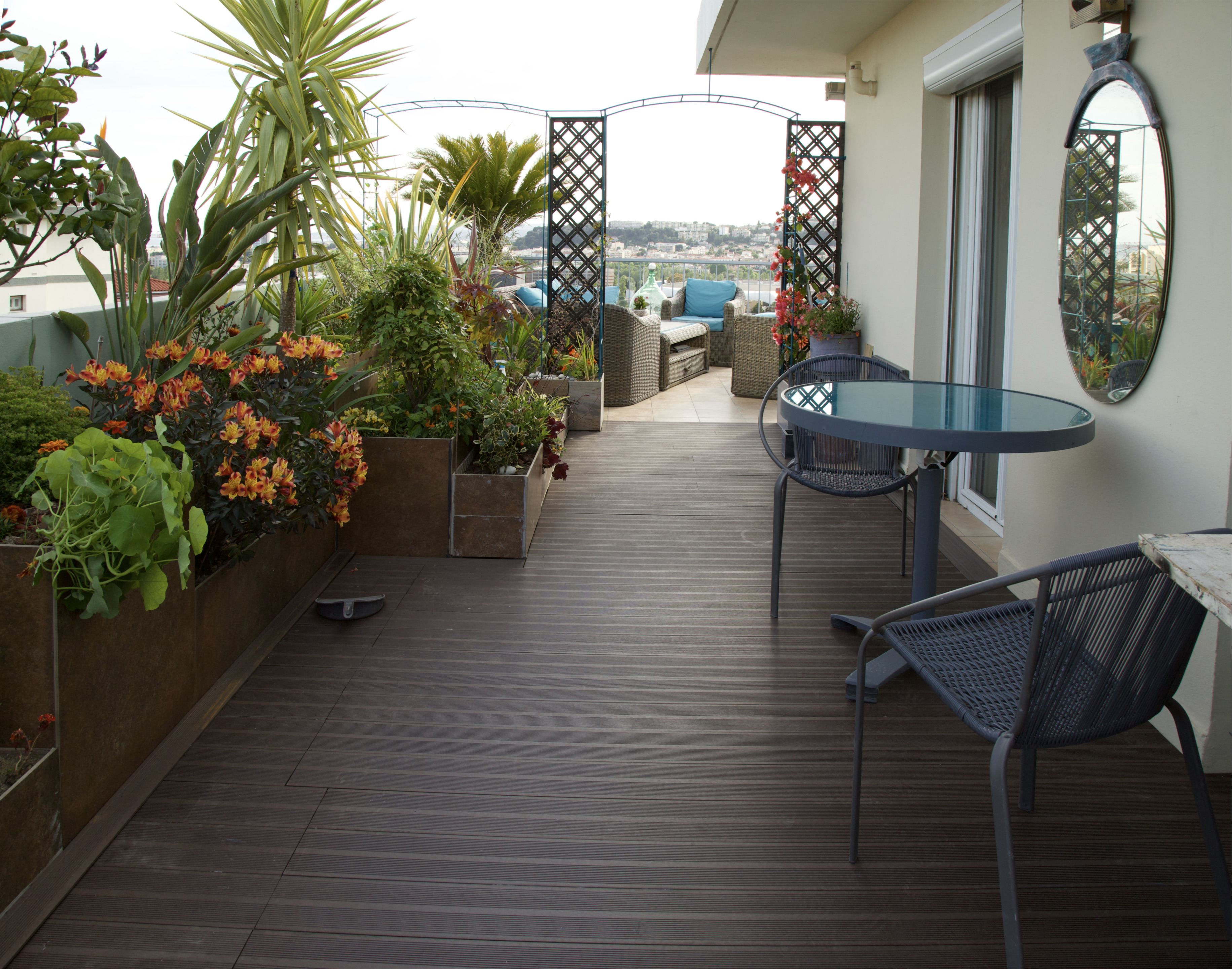 Large Top Floor Flat With Panoramic View Apartments For Rent In Nice Provence Alpes Cote D Azur France