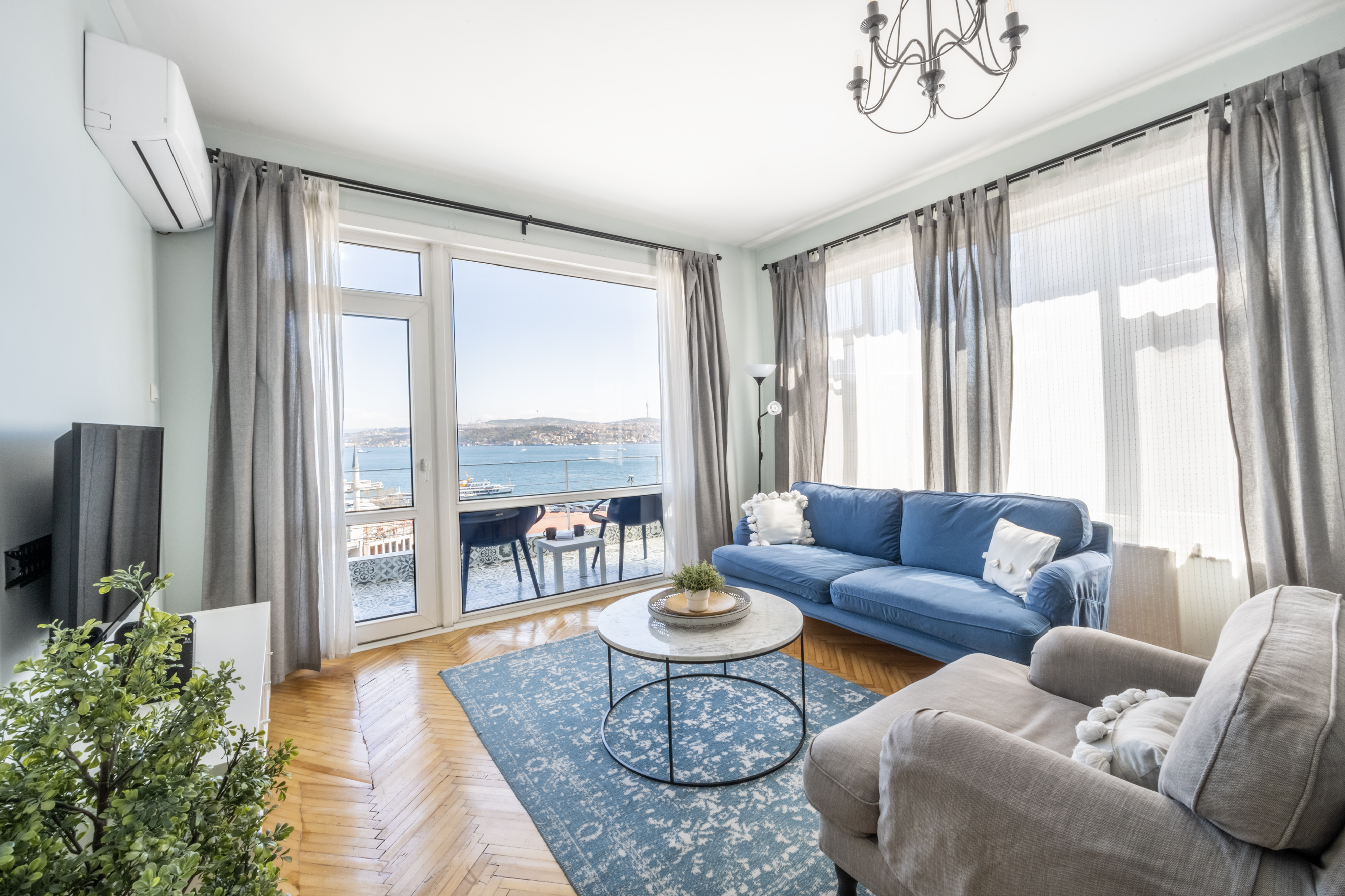Stay Beyond the Bosphorus #4